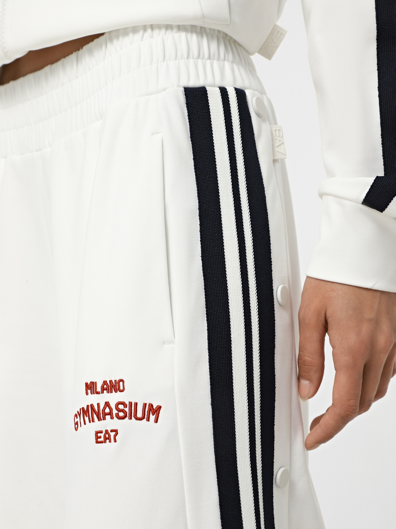 Штаны спортивные EA7 Club House модель 7W000152-AF12114-U0005 Фото