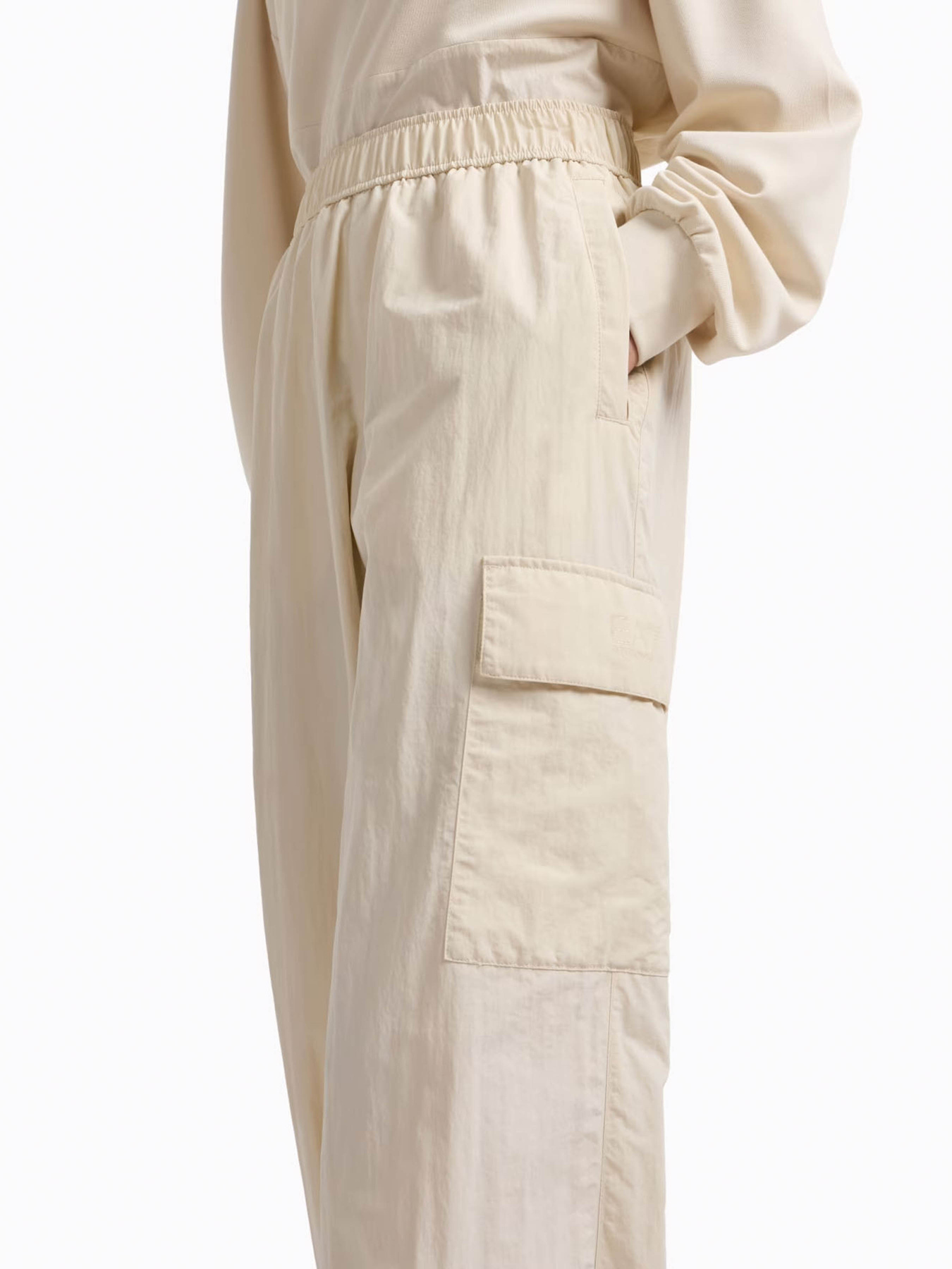 Штаны спортивные EA7 Contemporary Sport модель 7W000157-AF12452-U1079 Фото