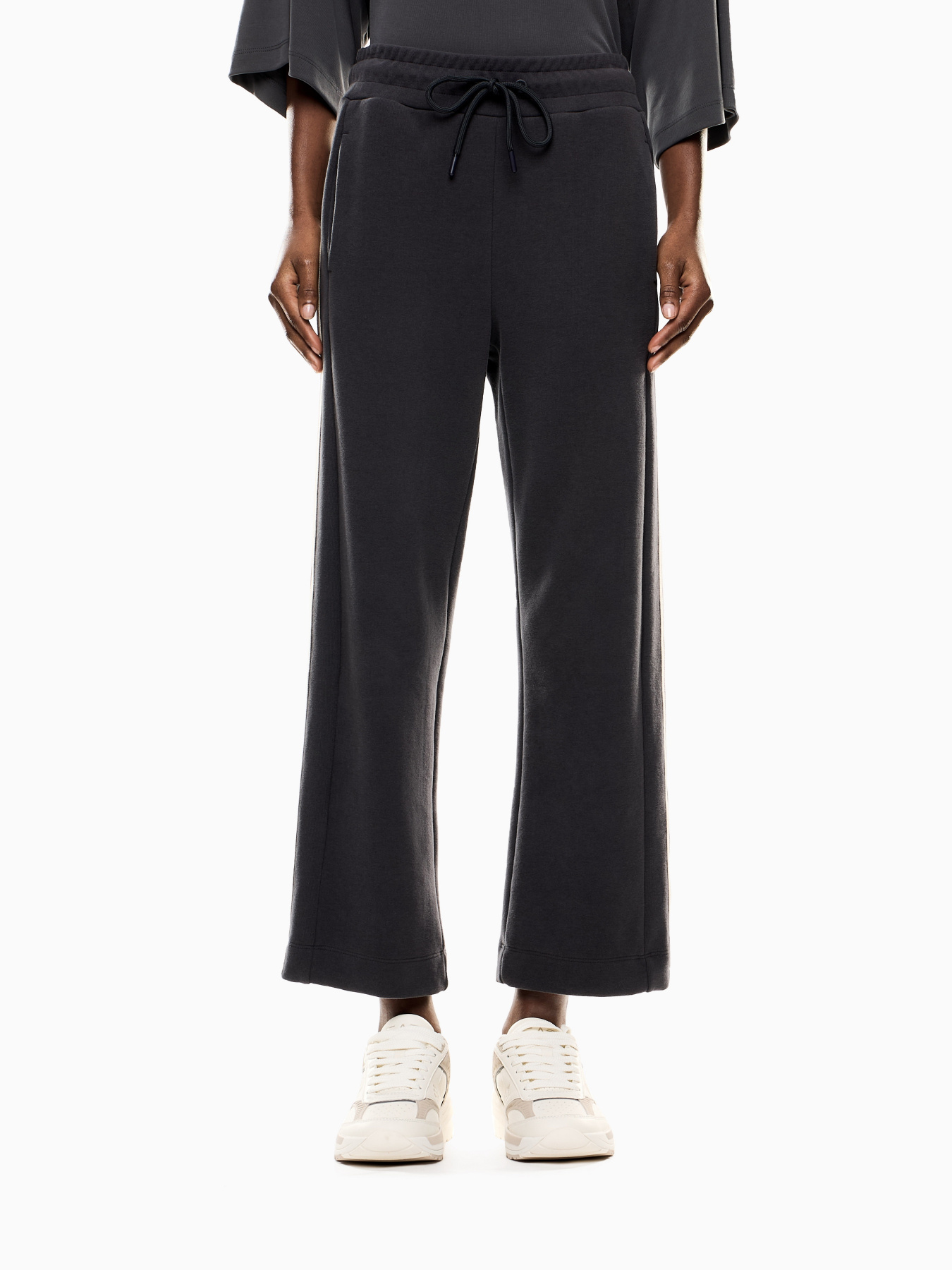 Спортивні штани EA7 модель 7W000568-AF15528-U8117 Спортивні штани EA7 модель 7W000568-AF15528-U8117 Фото