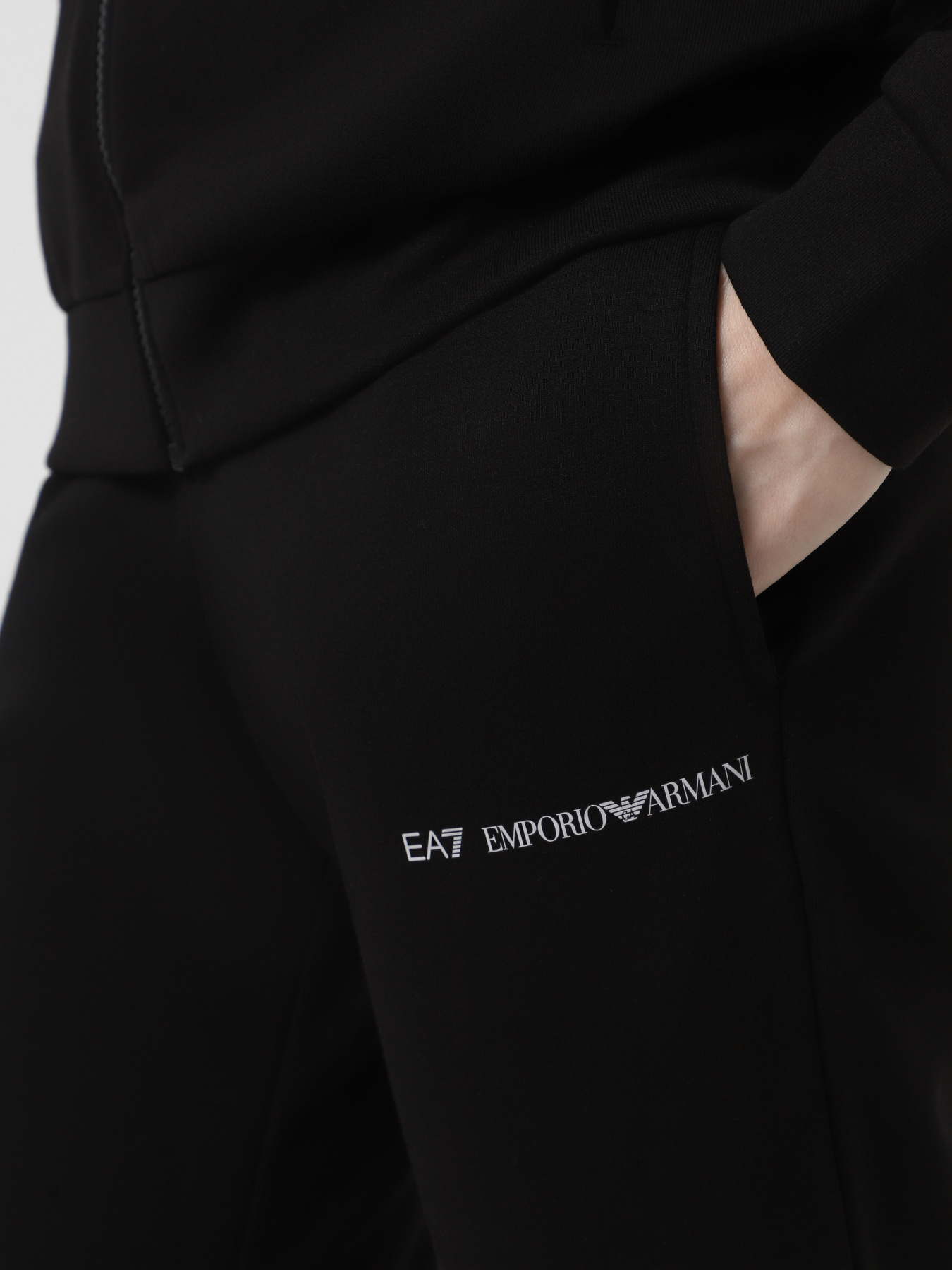 Спортивный костюм EA7 модель 7W000802-AF10443-UC001 Фото