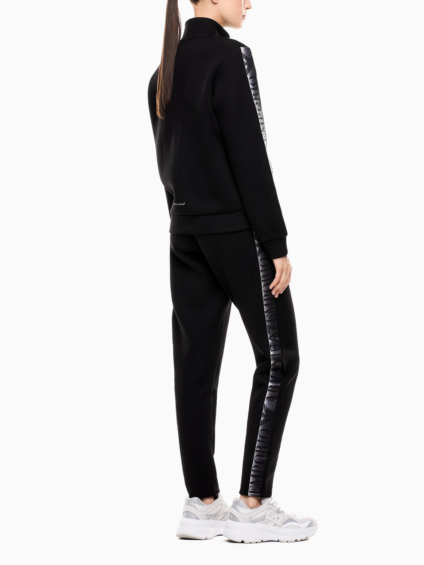 Спортивний костюм EA7 модель 7W000680-AF13151-UC001 Спортивний костюм EA7 модель 7W000680-AF13151-UC001 Фото