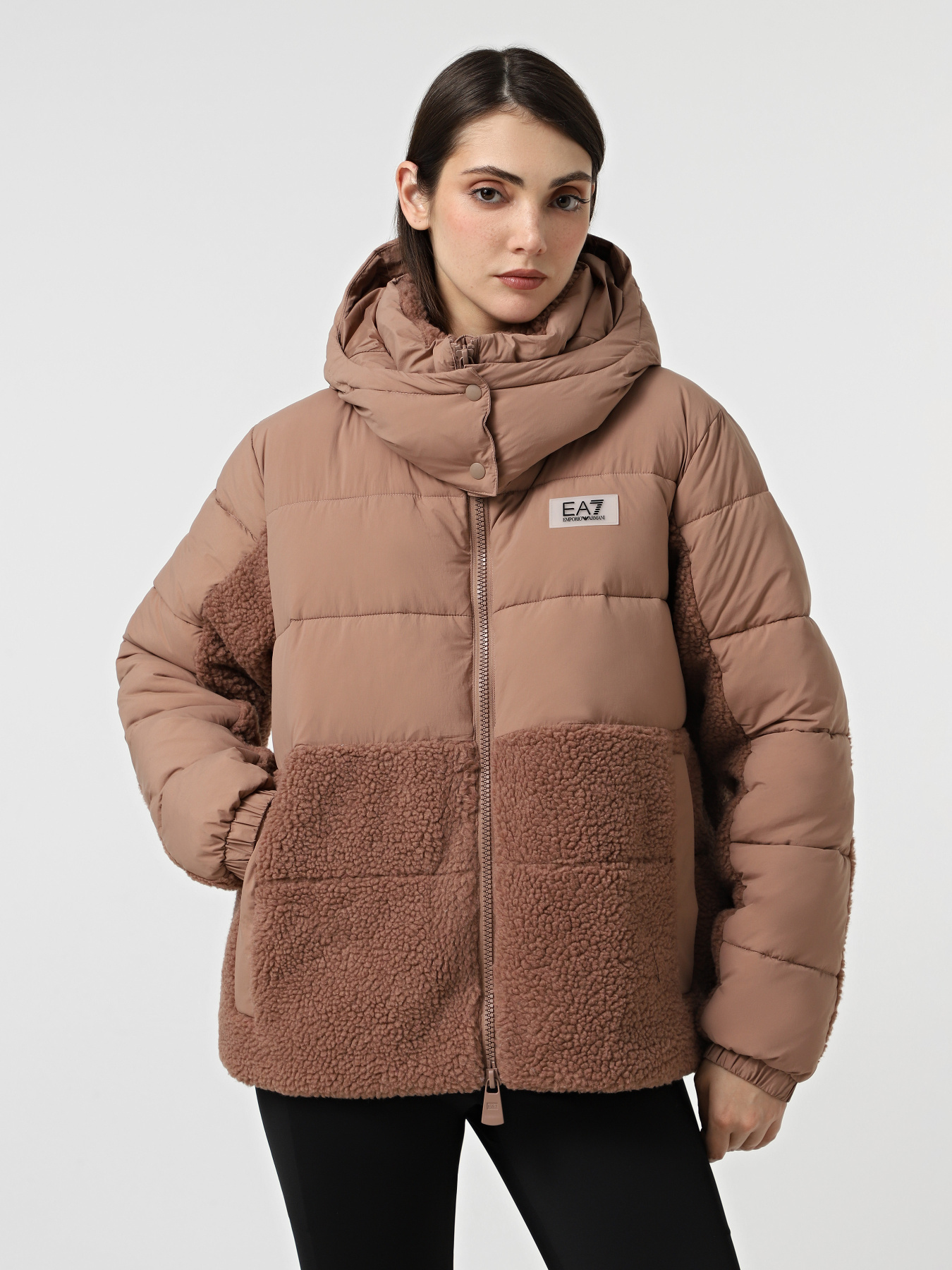 Зимова куртка EA7 модель 7W000656-AF16076-U6108 Зимова куртка EA7 модель 7W000656-AF16076-U6108 Фото