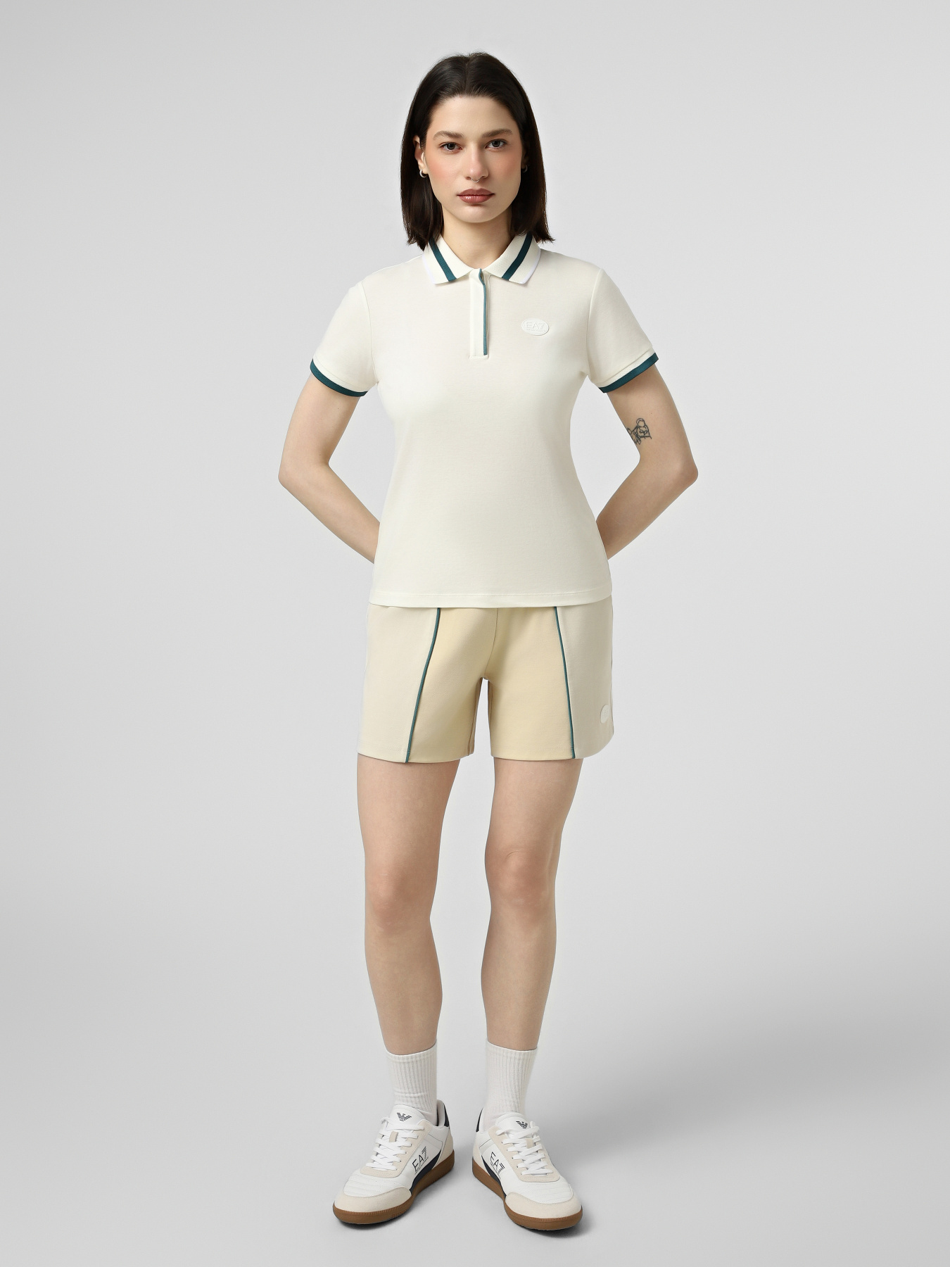 Шорти EA7 модель 7W000915-AF13289-U1088 Фото