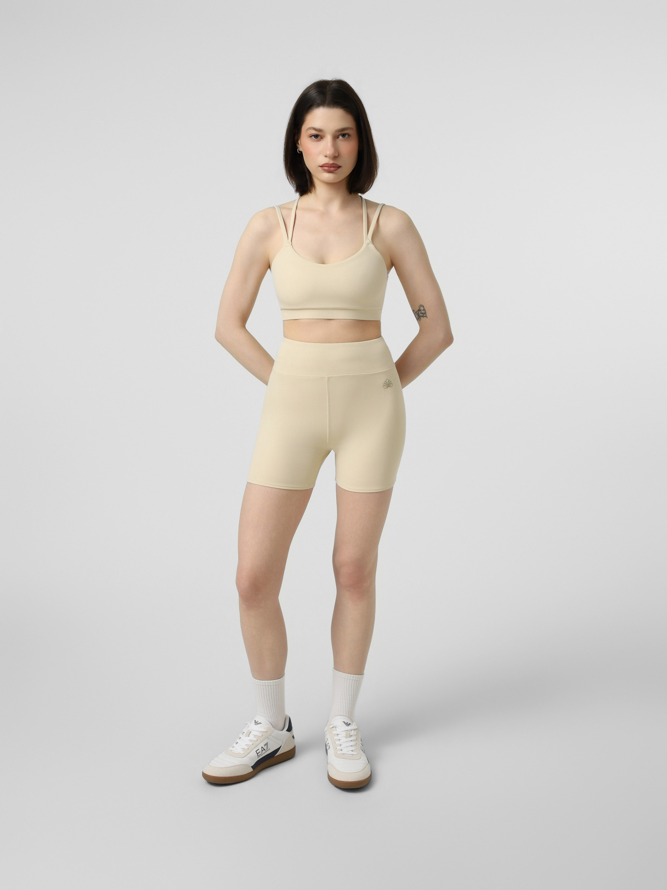 Шорти EA7 модель 7W000925-AF21585-U1088 Фото