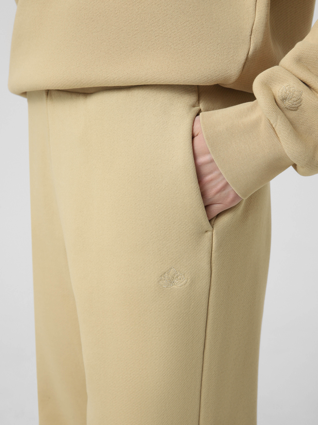 Брюки EA7 модель 7W000928-AF21061-M1179 Фото