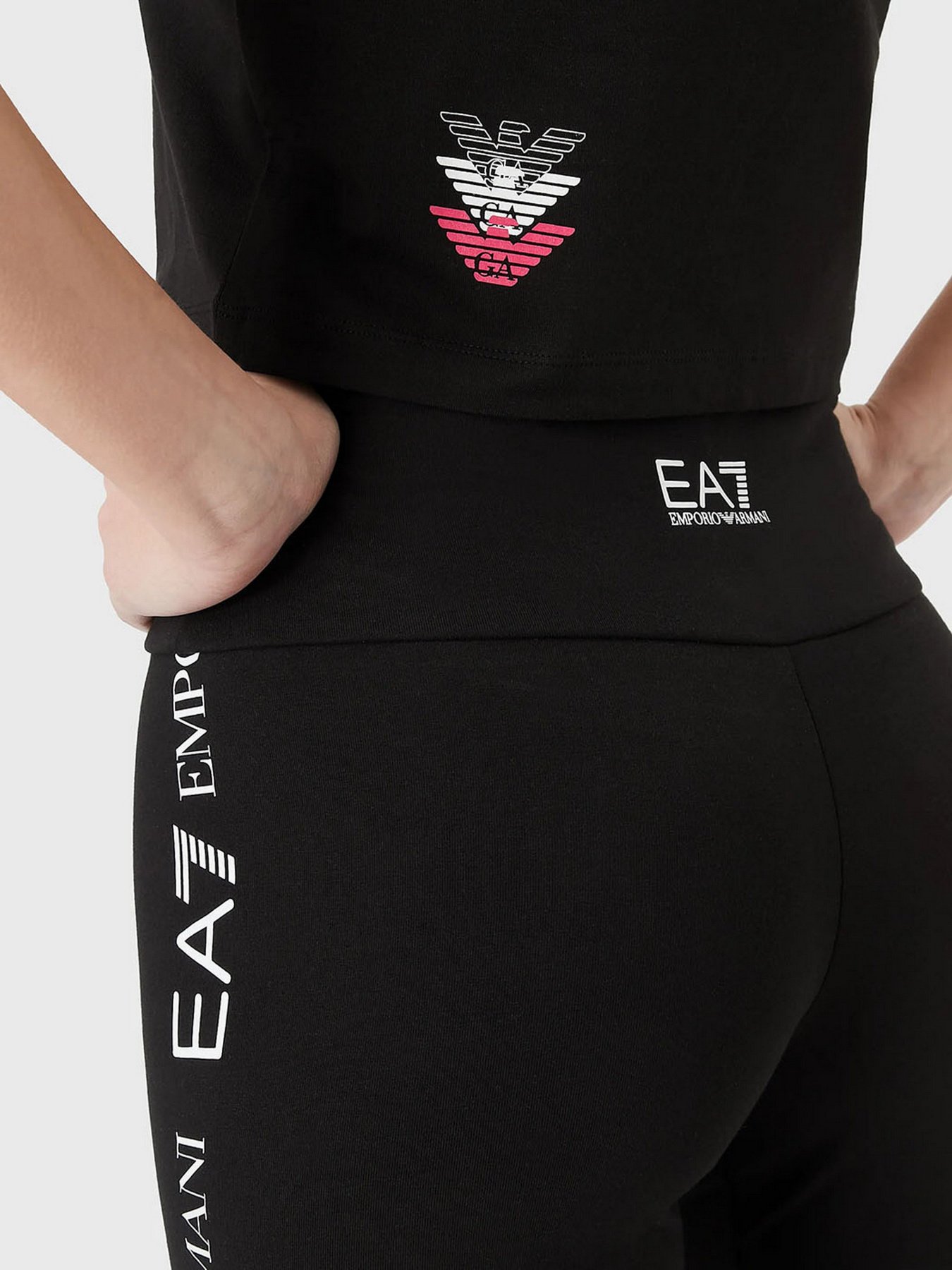 Шорты EA7 модель 3LTS61-TJ01Z-0200 Фото