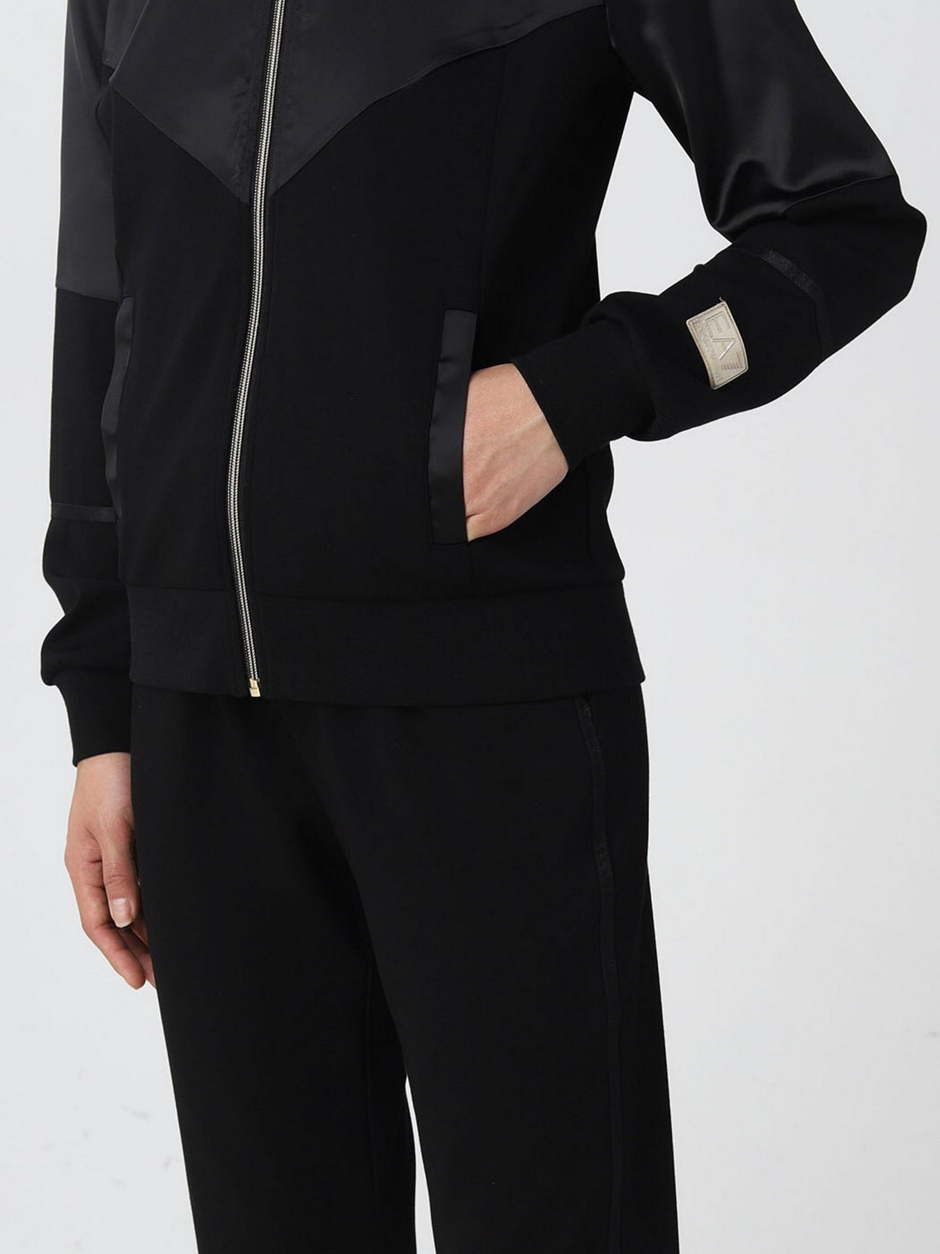 Спортивный костюм EA7 модель 3LTV70-TJDHZ-1200 Фото