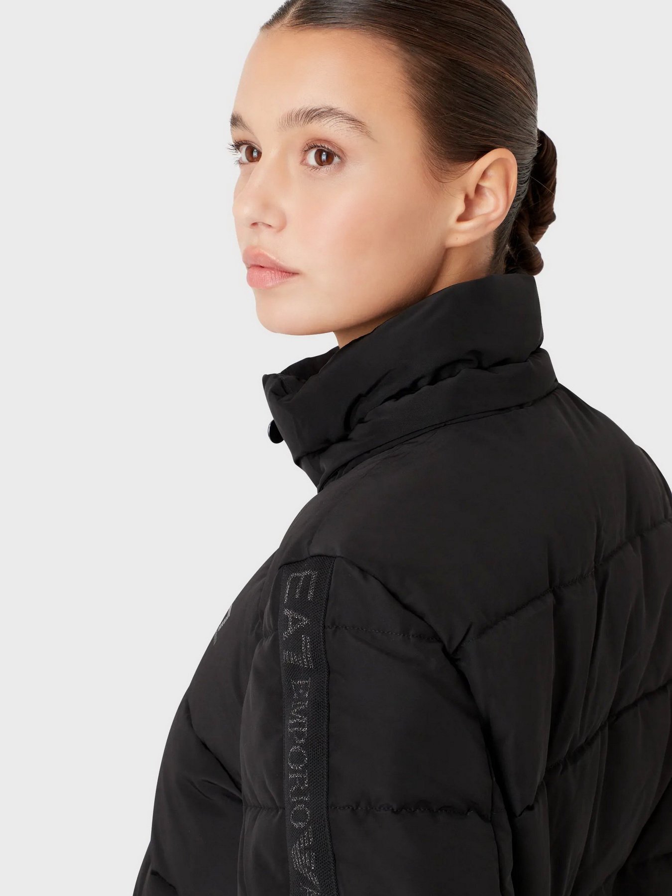 Зимняя куртка EA7 Logo Series модель 6LTB18-TN8AZ-1200 Фото