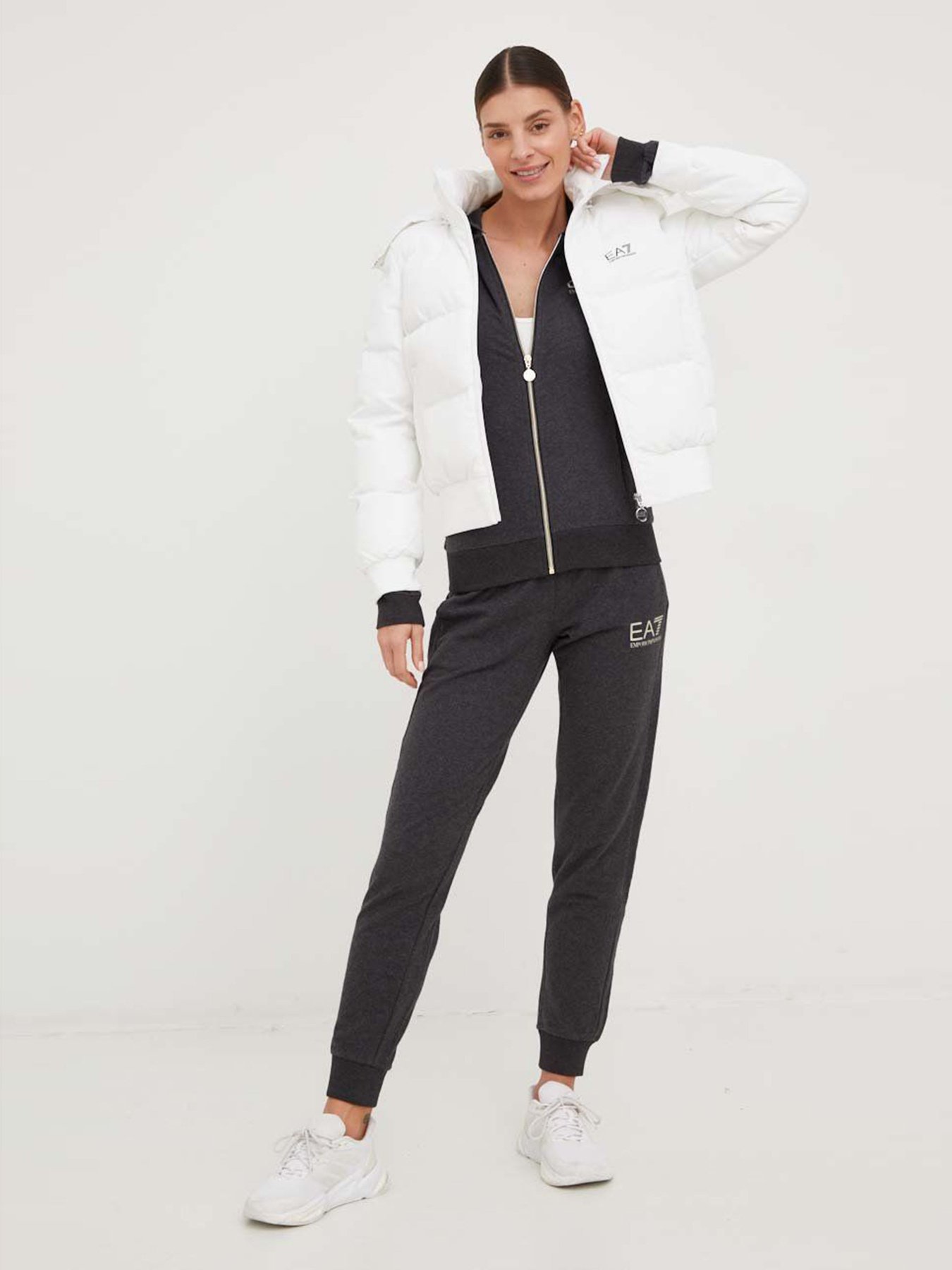 Зимова куртка EA7 Premium Shield модель 6LTB04-TN8AZ-1100 Фото