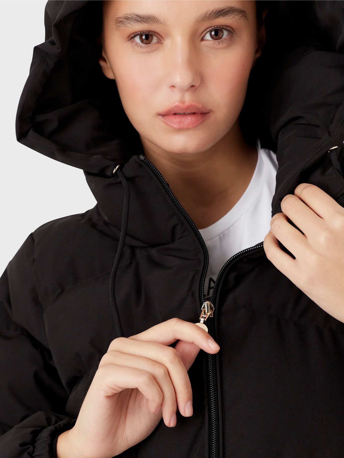 Зимняя куртка EA7 модель 6LTK09-TN5VZ-0200 Фото