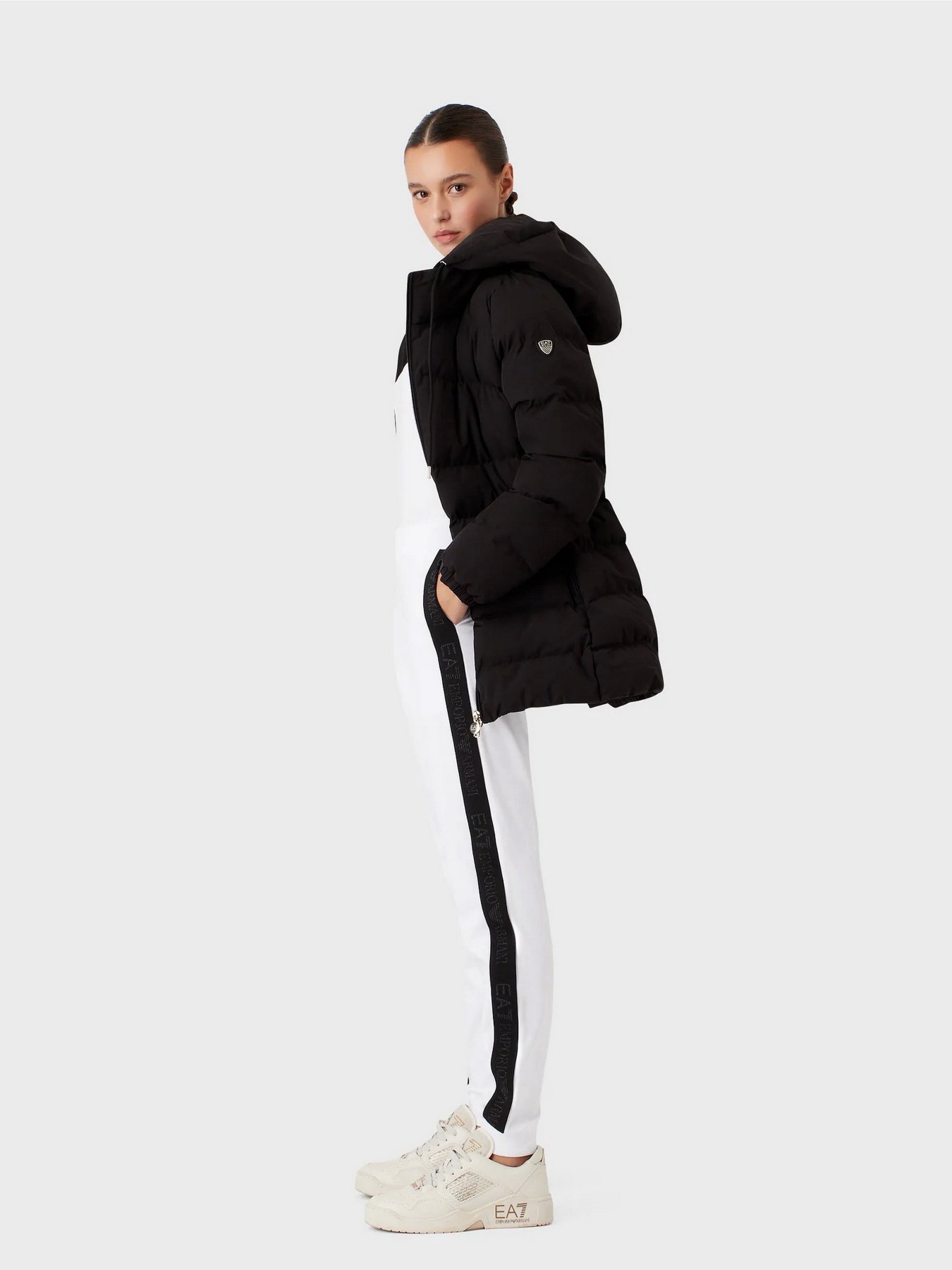Зимова куртка EA7 модель 6LTK09-TN5VZ-0200 Фото