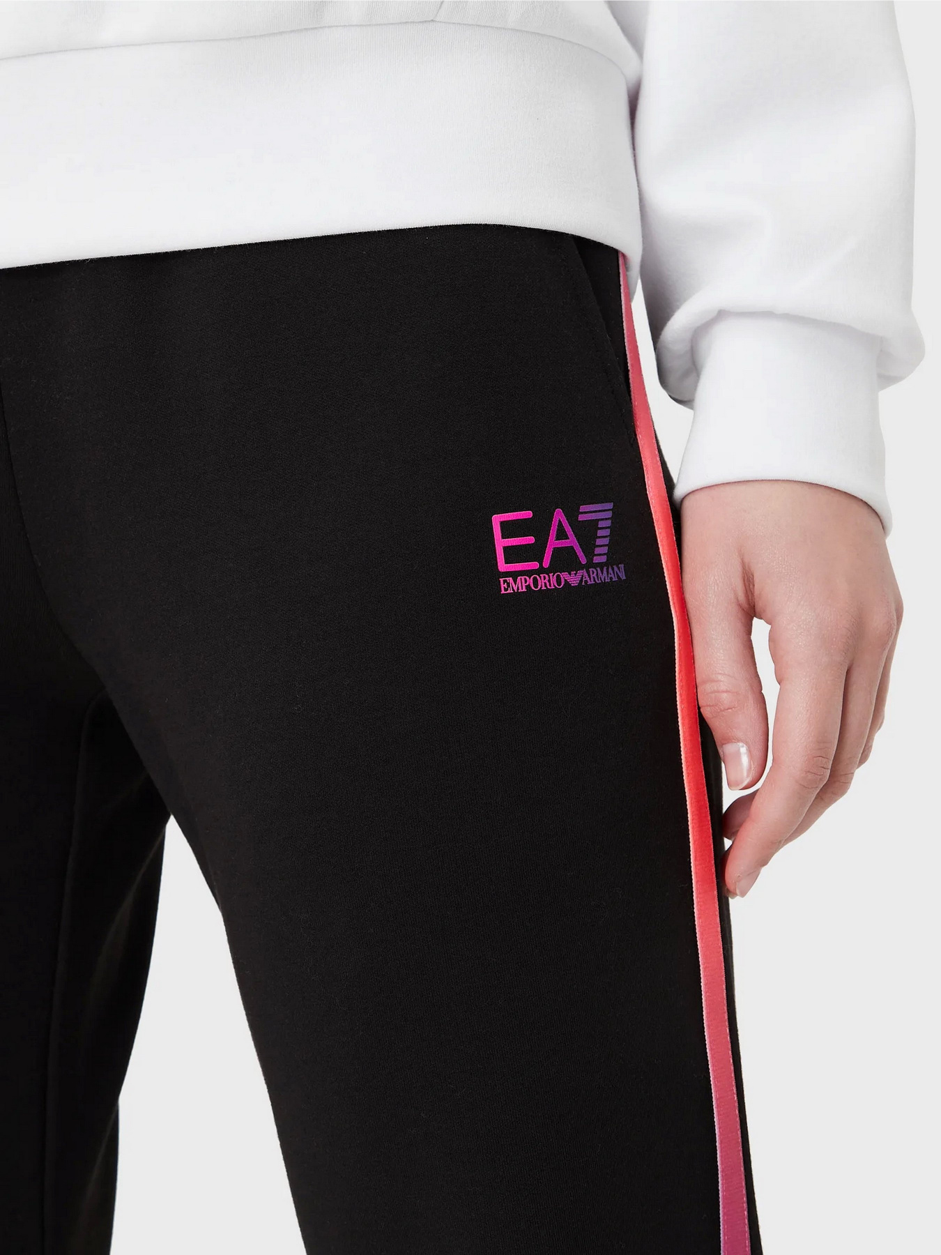 Штаны спортивные EA7 Natural Ventus7 модель 6LTP57-TJCZZ-1200 Фото