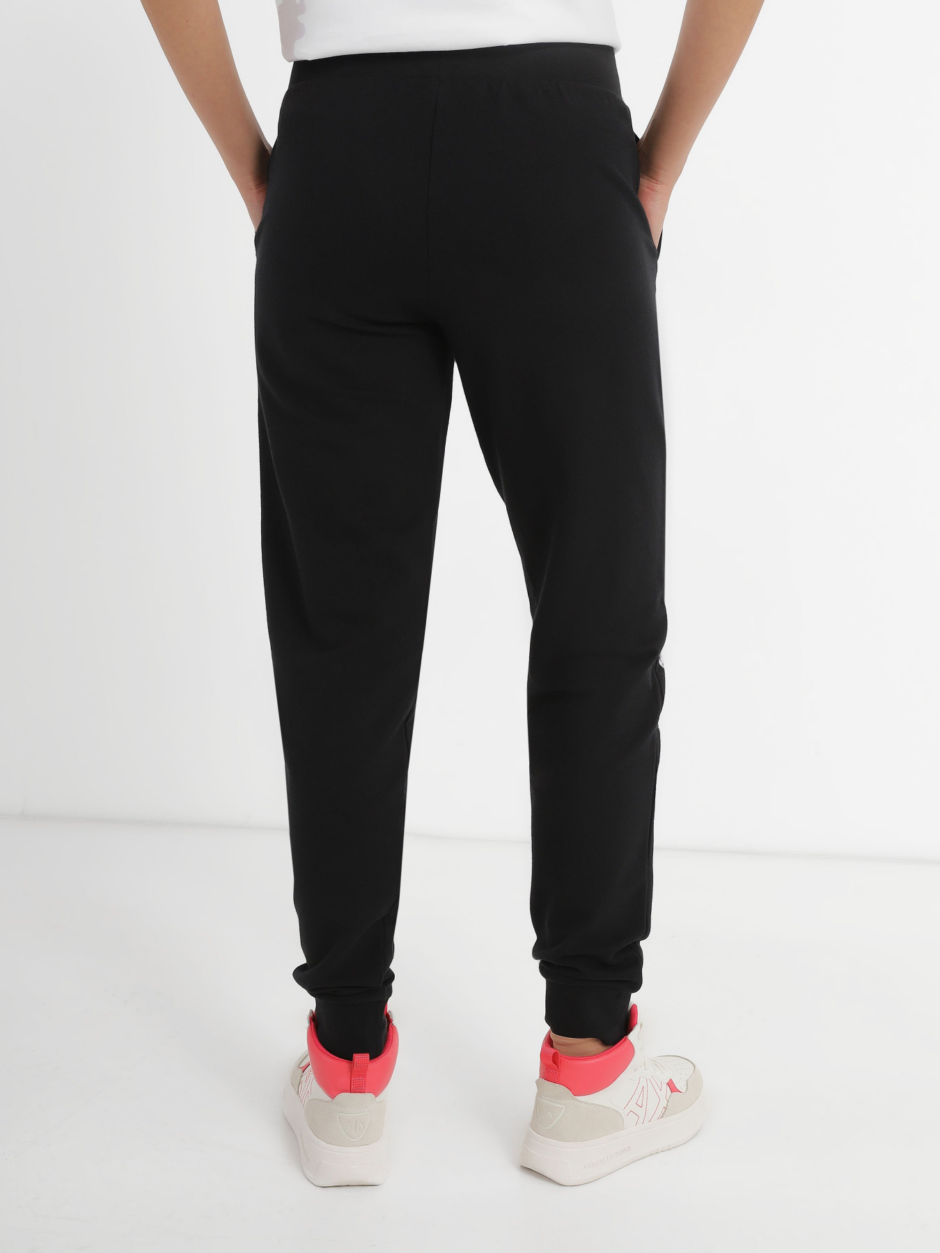 Штаны спортивные EA7 Fundamental Sporty модель 8NTP85-TJCQZ-0218 Фото