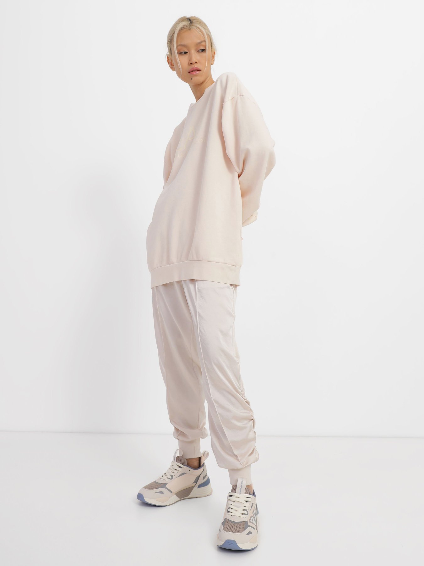 Свитшот EA7 Unisex Dyed Summer модель 3RUM05-PJLMZ-1712 Фото