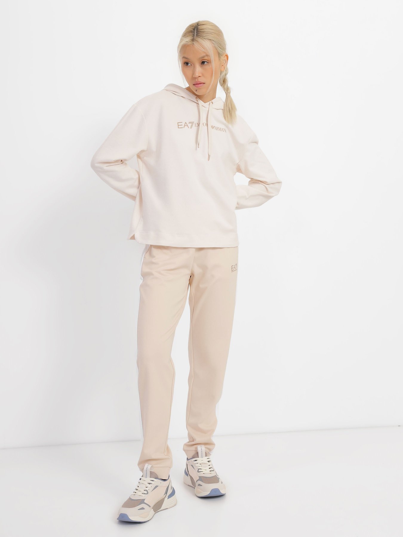 Спортивні штани EA7 Tonal Block модель 3RTP68-TJKPZ-1741 Спортивні штани EA7 Tonal Block модель 3RTP68-TJKPZ-1741 Фото