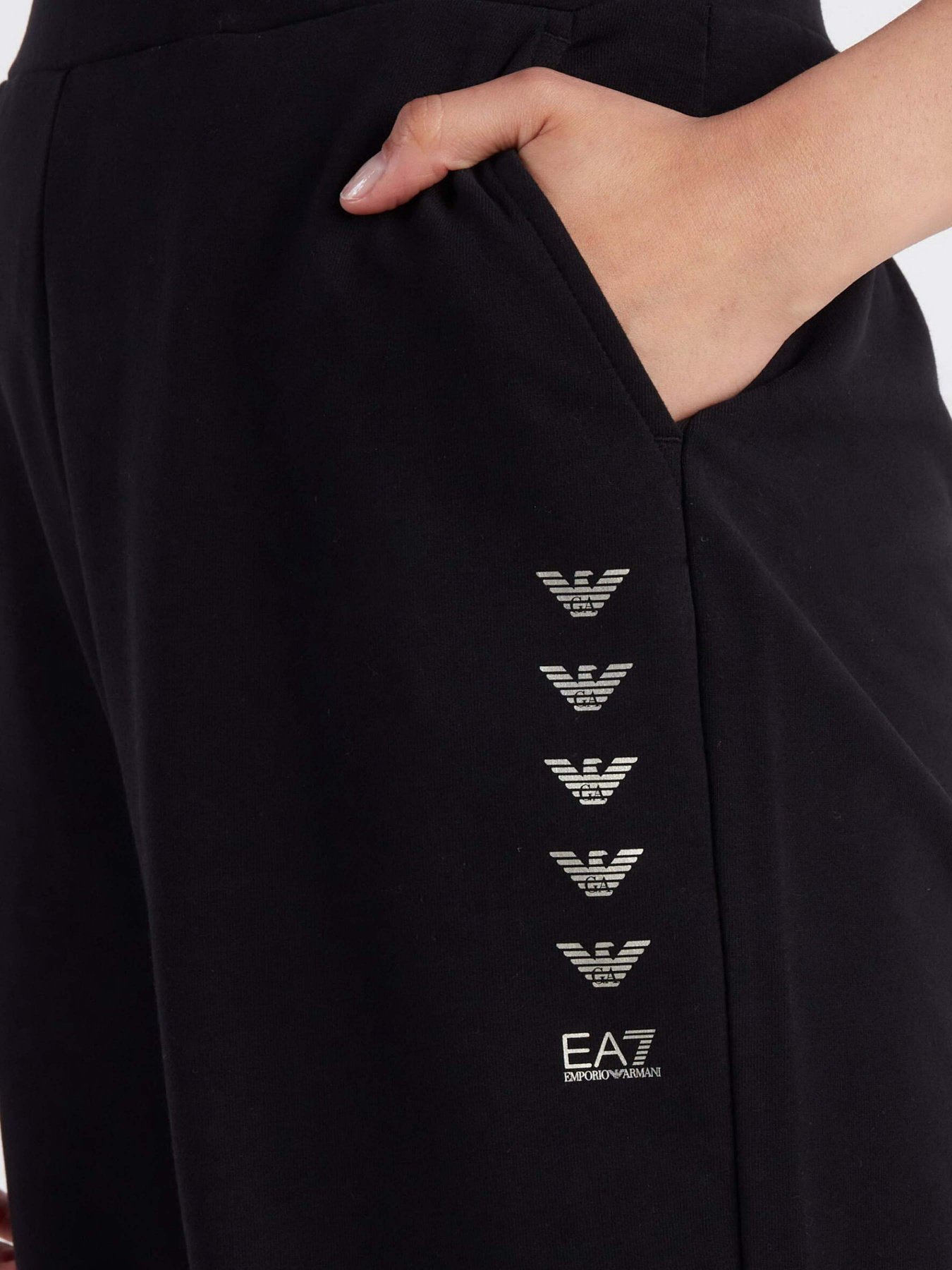 Спортивні штани EA7 Logo Series модель 6RTP68-TJPLZ-1200 Спортивні штани EA7 Logo Series модель 6RTP68-TJPLZ-1200 Фото