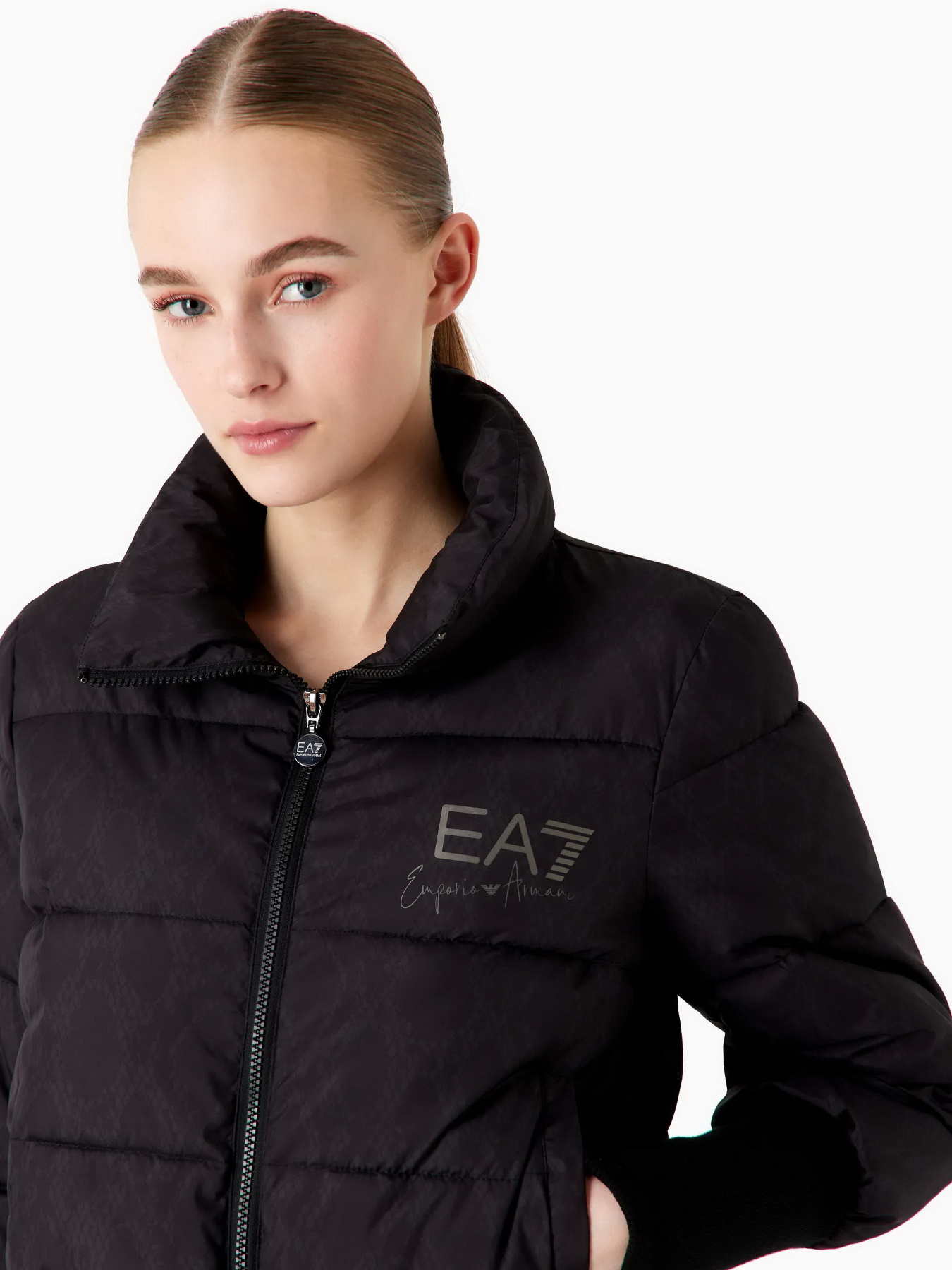 Зимняя куртка EA7 Graphic Series ARDOR7 RECYCLED модель 6RTB03-TNF8Z-2238 Фото