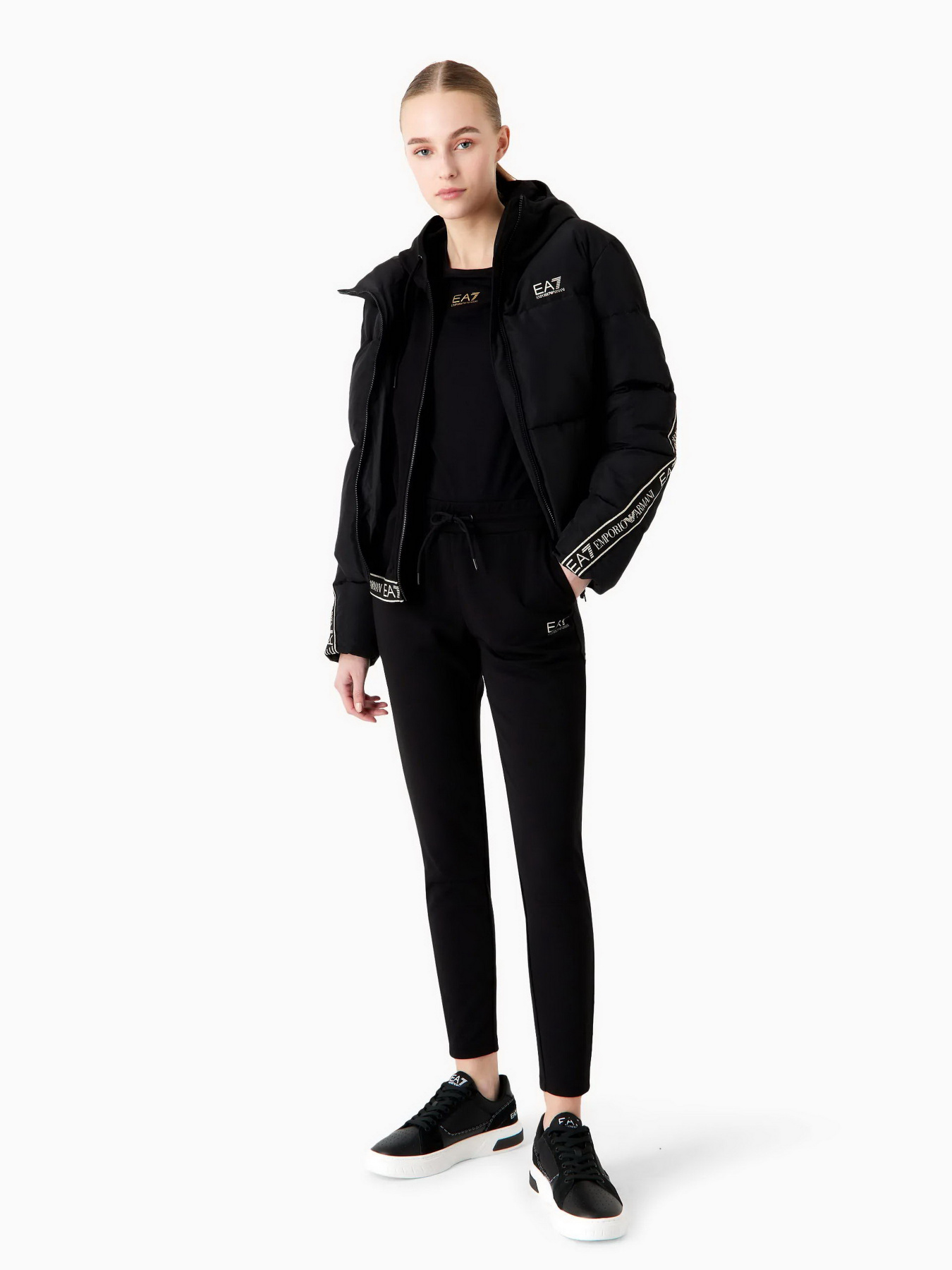 Зимняя куртка EA7 Logo Series CALIDUM7 модель 6RTB25-TN8AZ-1200 Фото