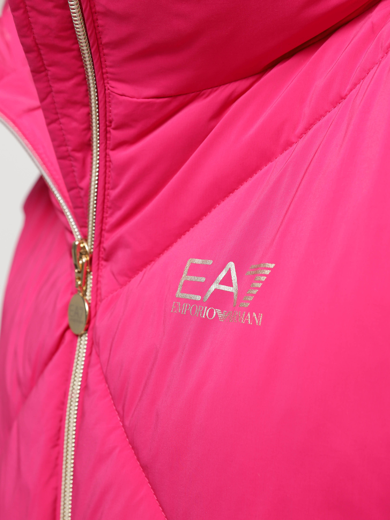 Зимняя куртка EA7 модель 6RTK06-TNDAZ-0420 Фото