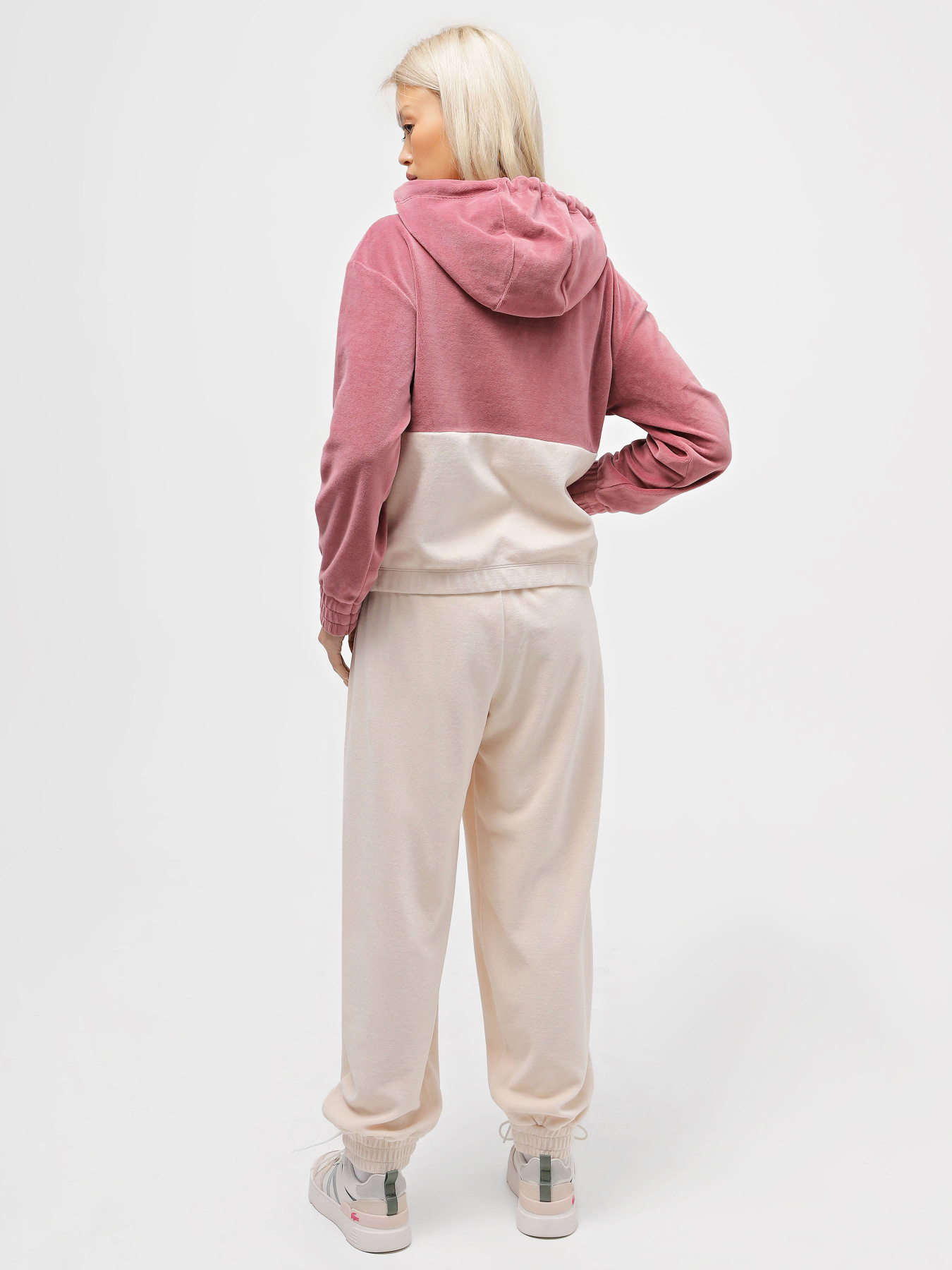 Спортивний костюм EA7 Athletic Velour модель 6RTV61-TJQEZ-27BH Фото