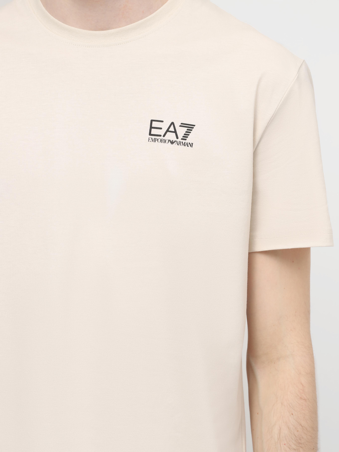 Футболка EA7 Logo Series модель 3DUT06-PJVBZ-1946 Фото