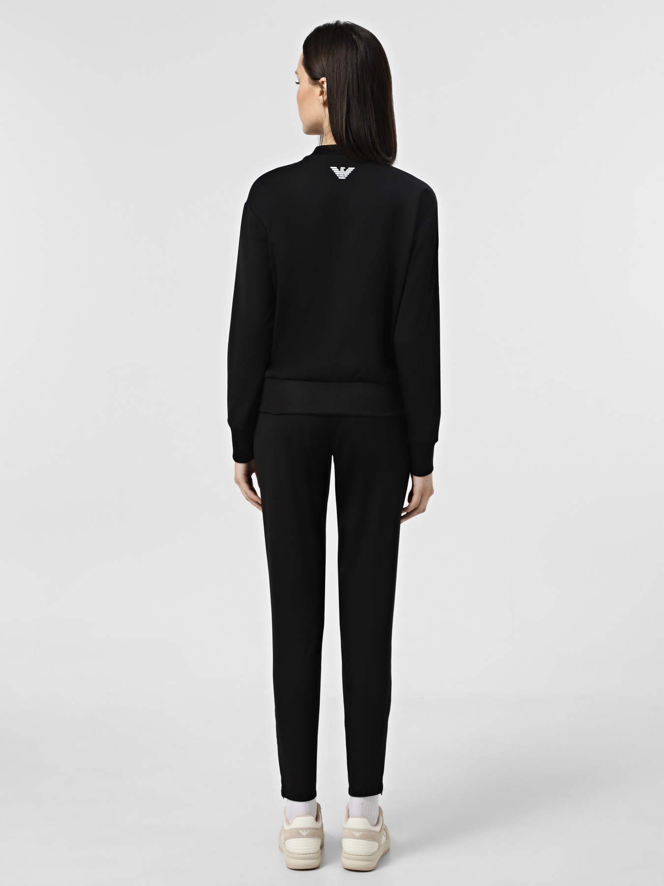 Спортивный костюм EA7 Tennis Pro модель 8NTV60-TJFQZ-1200 Спортивный костюм EA7 Tennis Pro модель 8NTV60-TJFQZ-1200 Фото