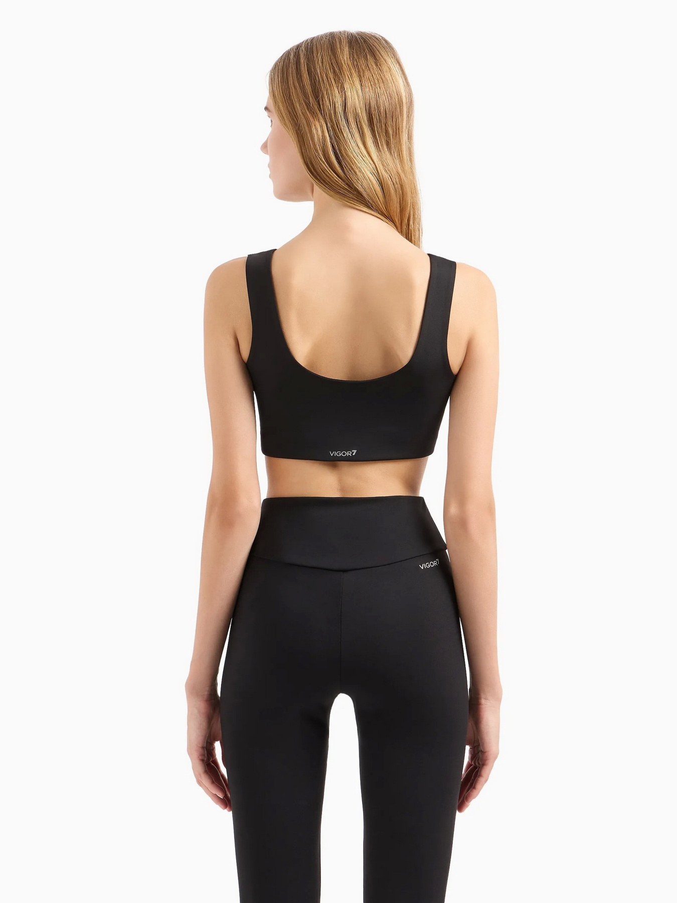 Спортивный топ EA7 Vigor 7 модель 6DTH58-TJKLZ-1200 Фото