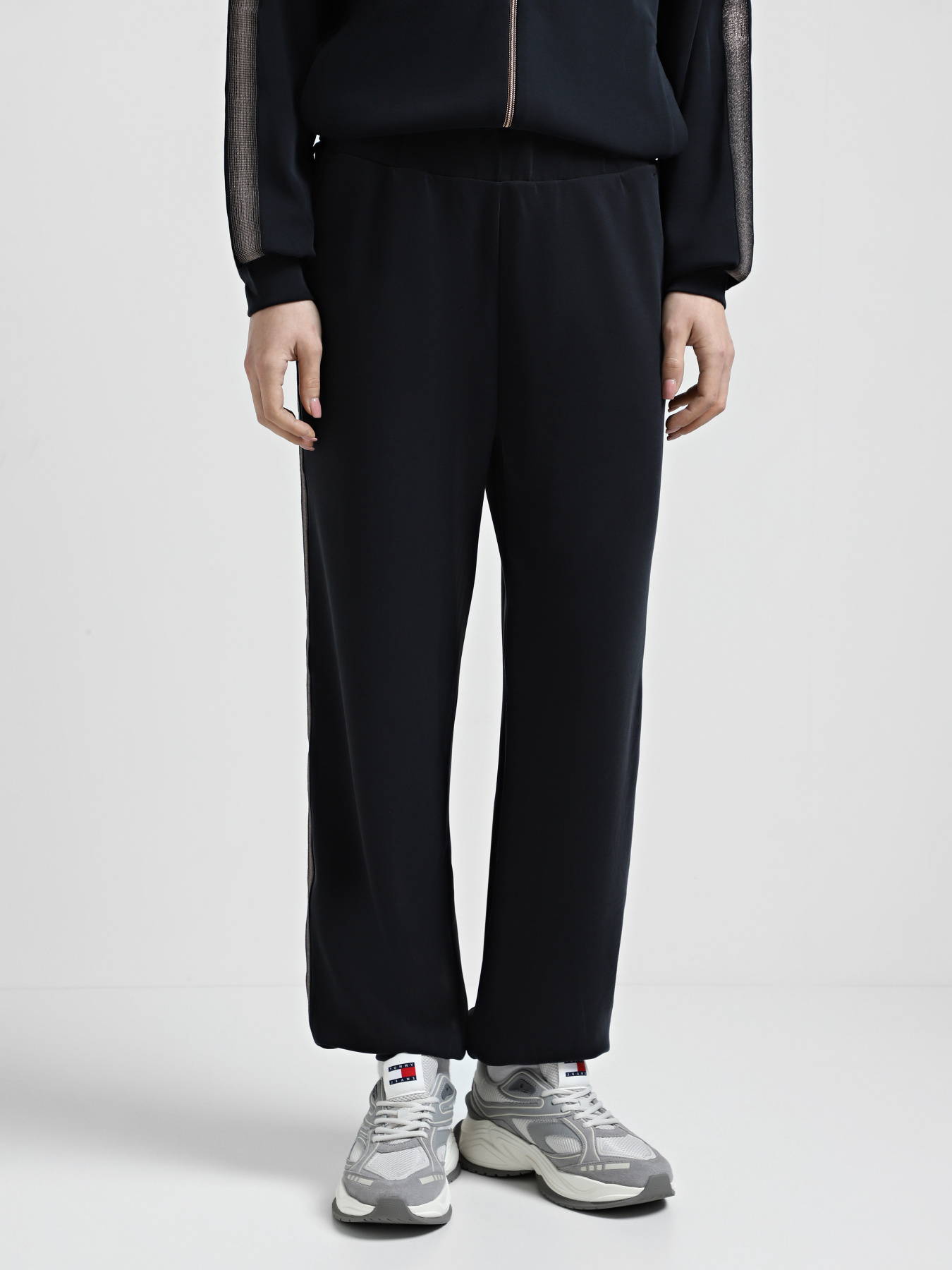 Штаны спортивные EA7 Precious модель 6DTP74-TJZBZ-1200 Фото