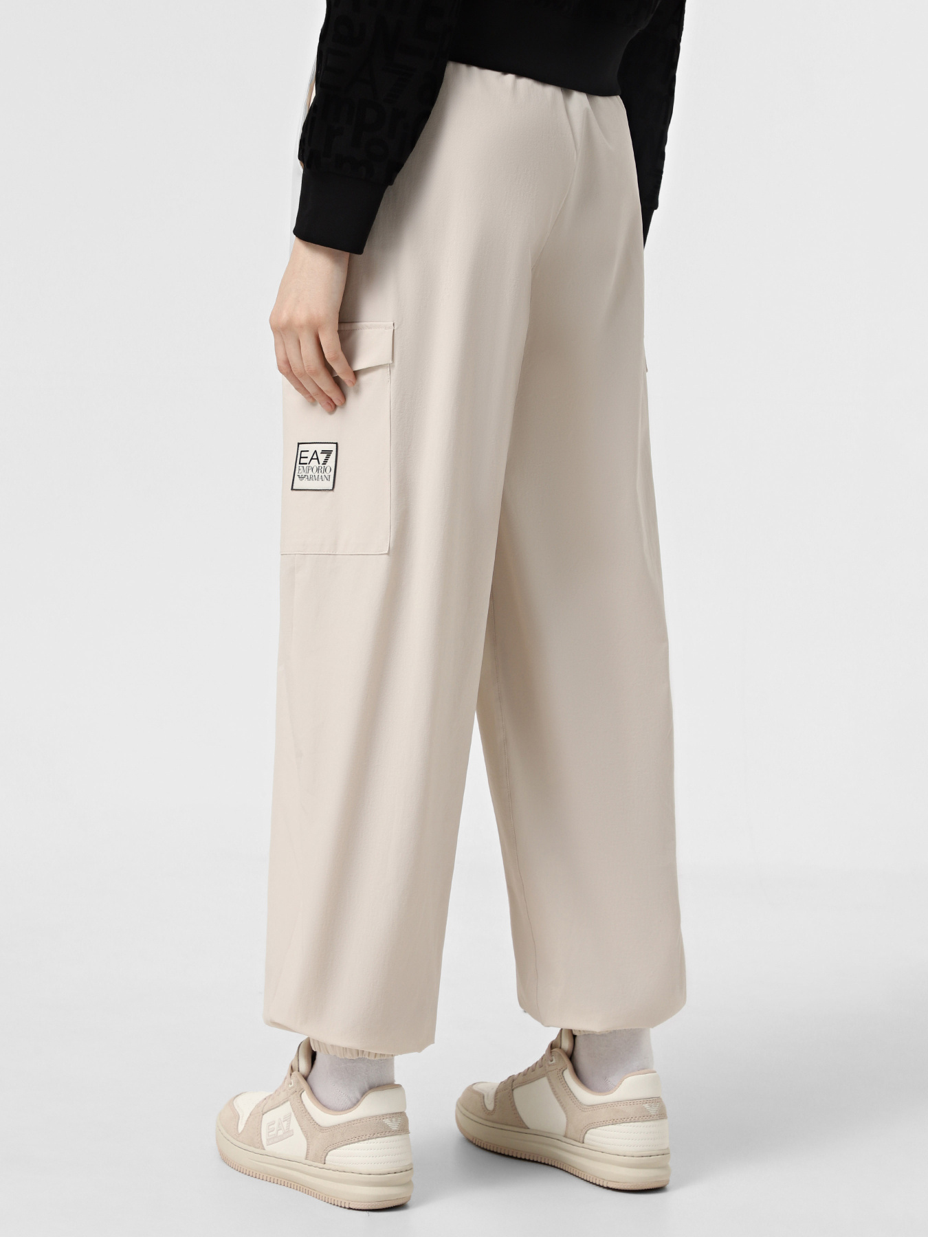 Штаны спортивные EA7 Contemporary Sport модель 6DTP20-TNFTZ-1120 Фото