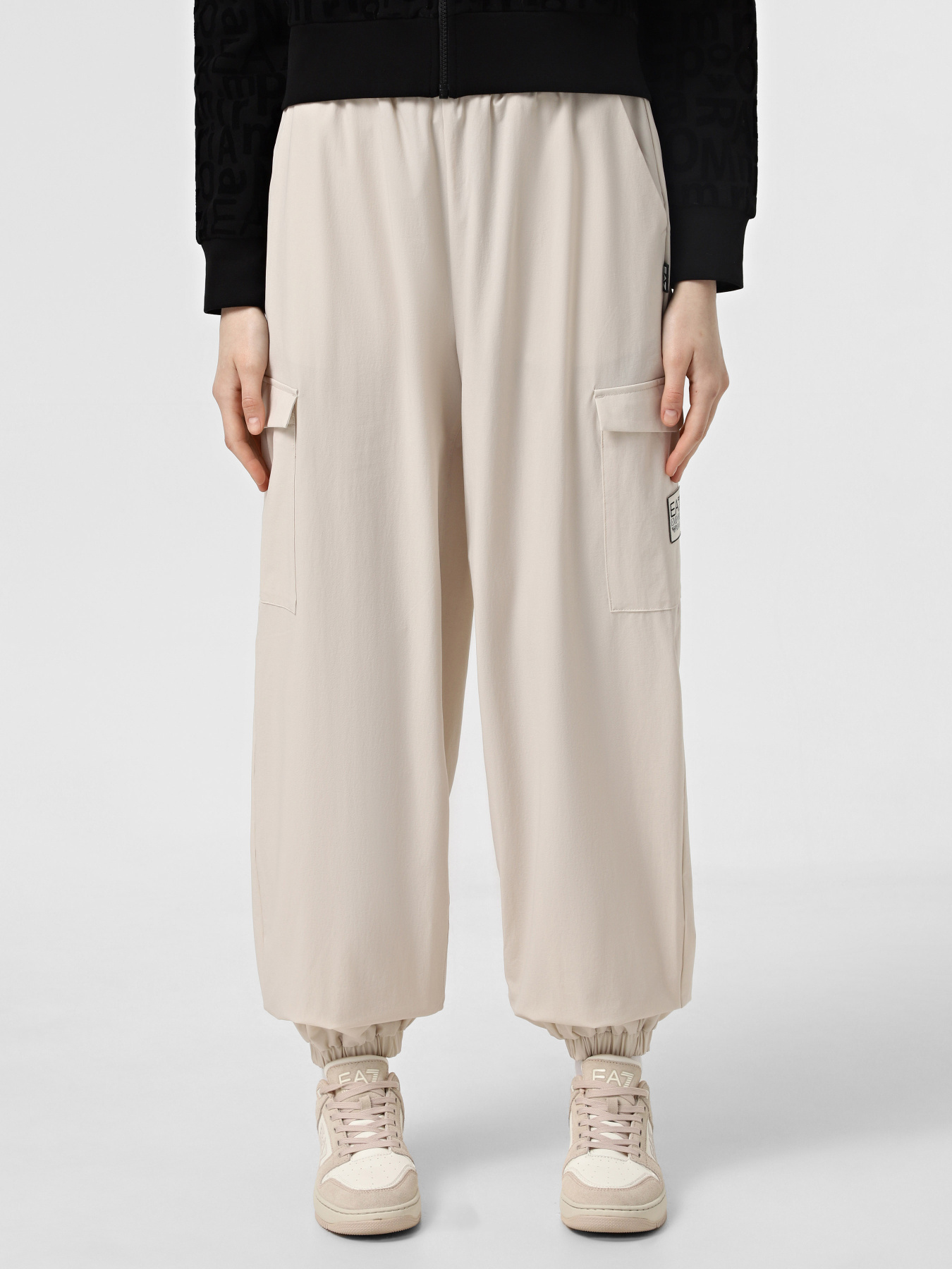 Штаны спортивные EA7 Contemporary Sport модель 6DTP20-TNFTZ-1120 Фото