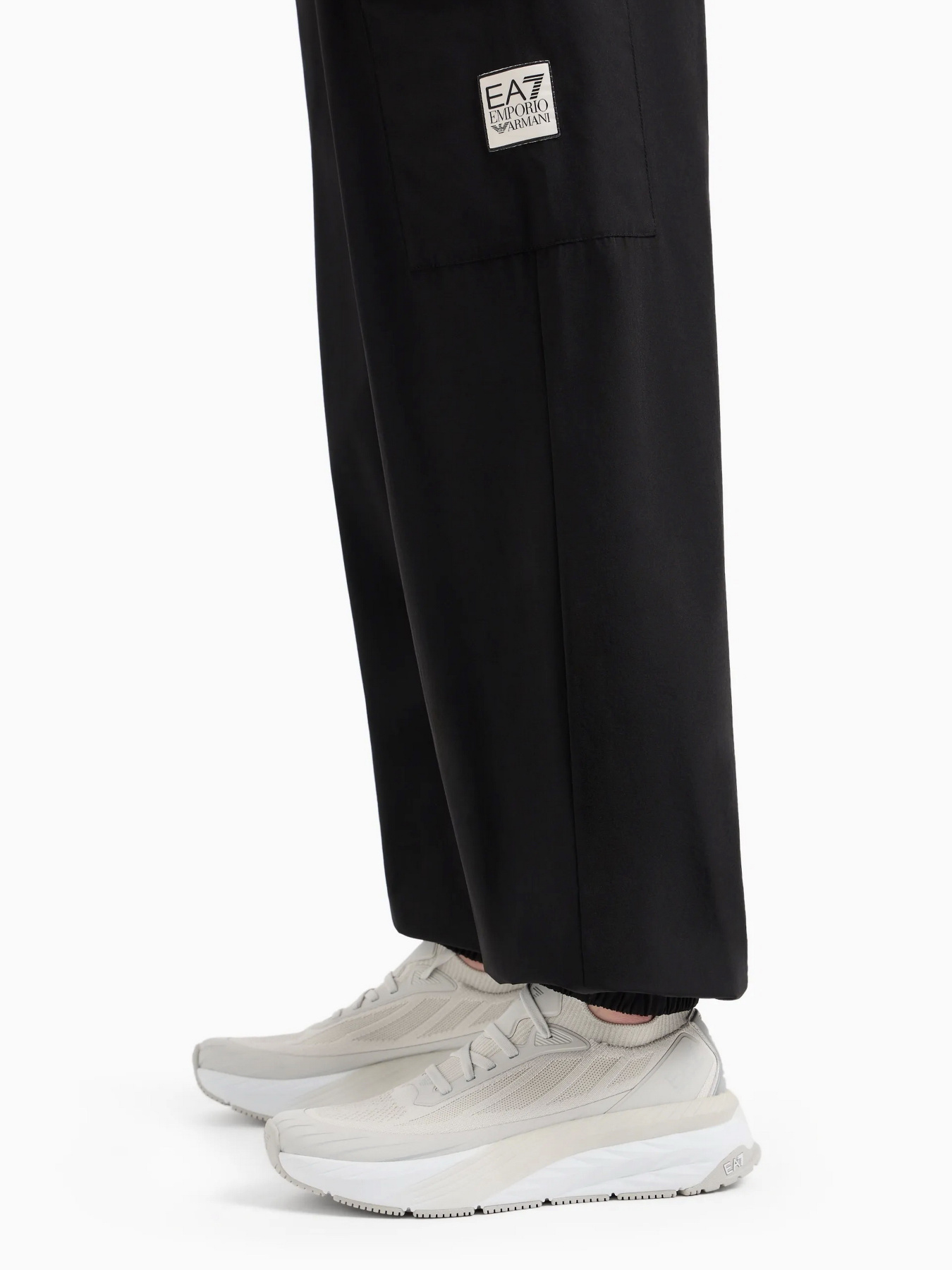 Штаны спортивные EA7 Contemporary Sport модель 6DTP20-TNFTZ-1200 Фото
