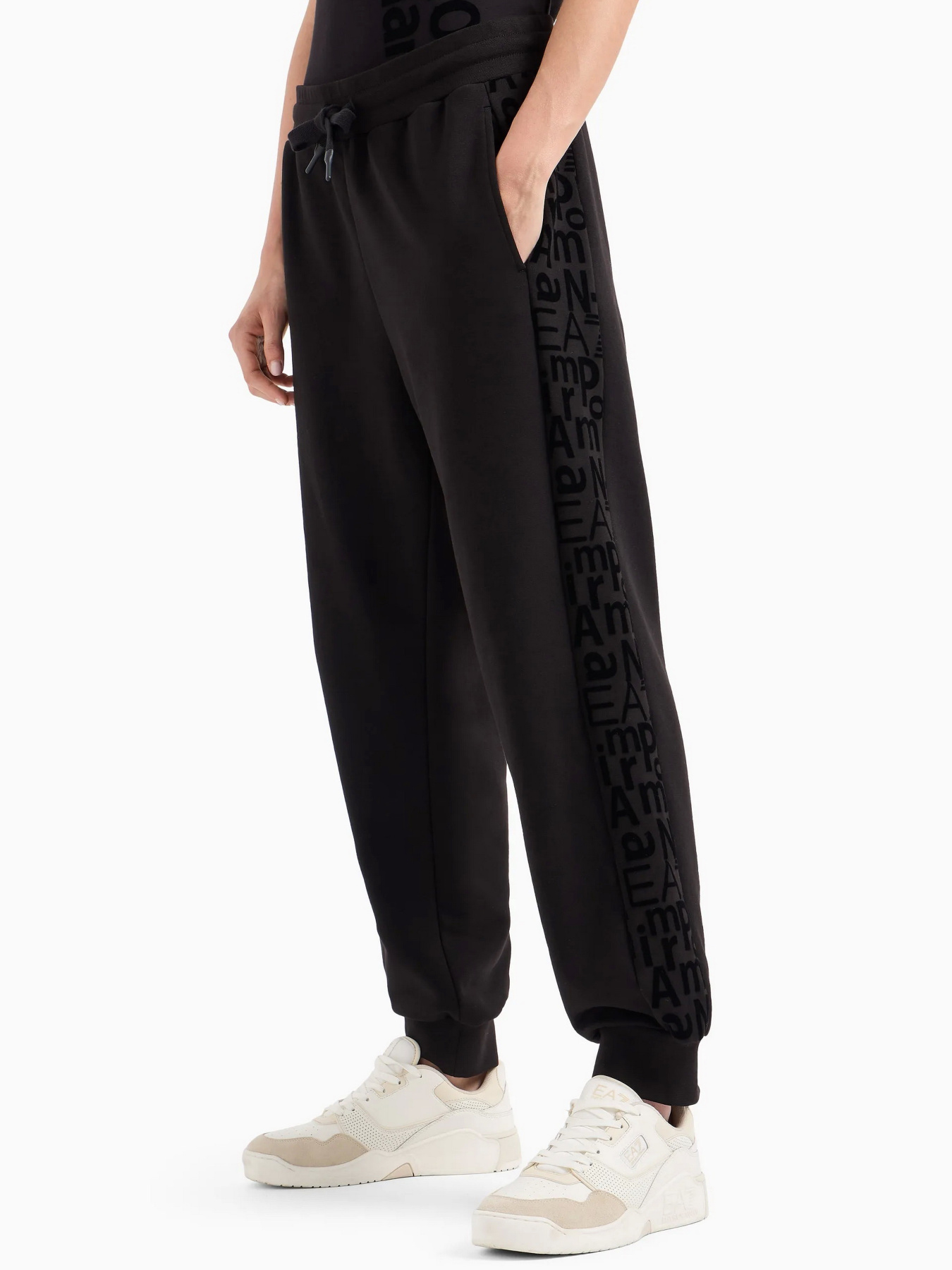 Штаны спортивные EA7 Graphic Series модель 7W000008-AF10195-UC001 Фото