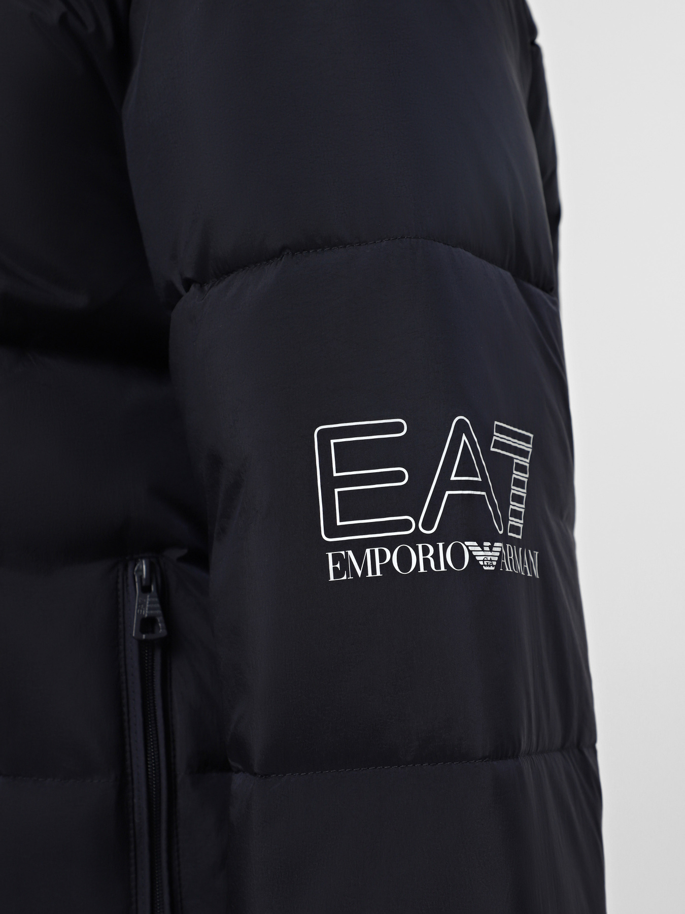 Зимняя куртка EA7 модель 6DUB02-PNHXZ-1562 Фото