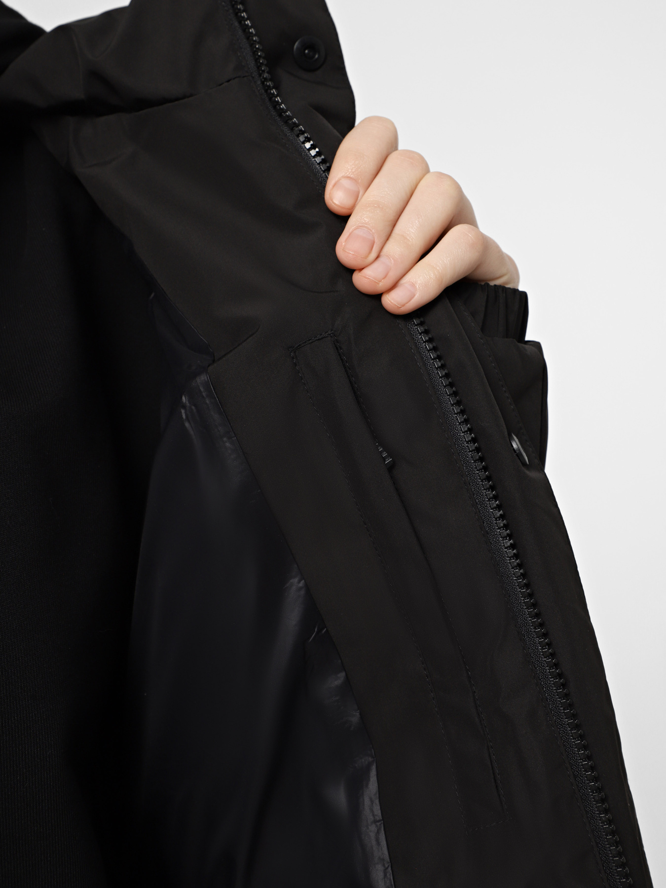 Демісезонна куртка EA7 Logo Series модель 6DUB06-PNE1Z-1200 Фото