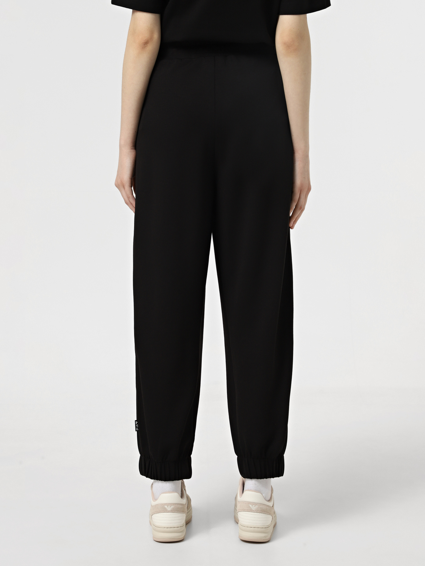 Штаны спортивные EA7 7.0 модель 6DUP02-PJZKZ-1200 Фото