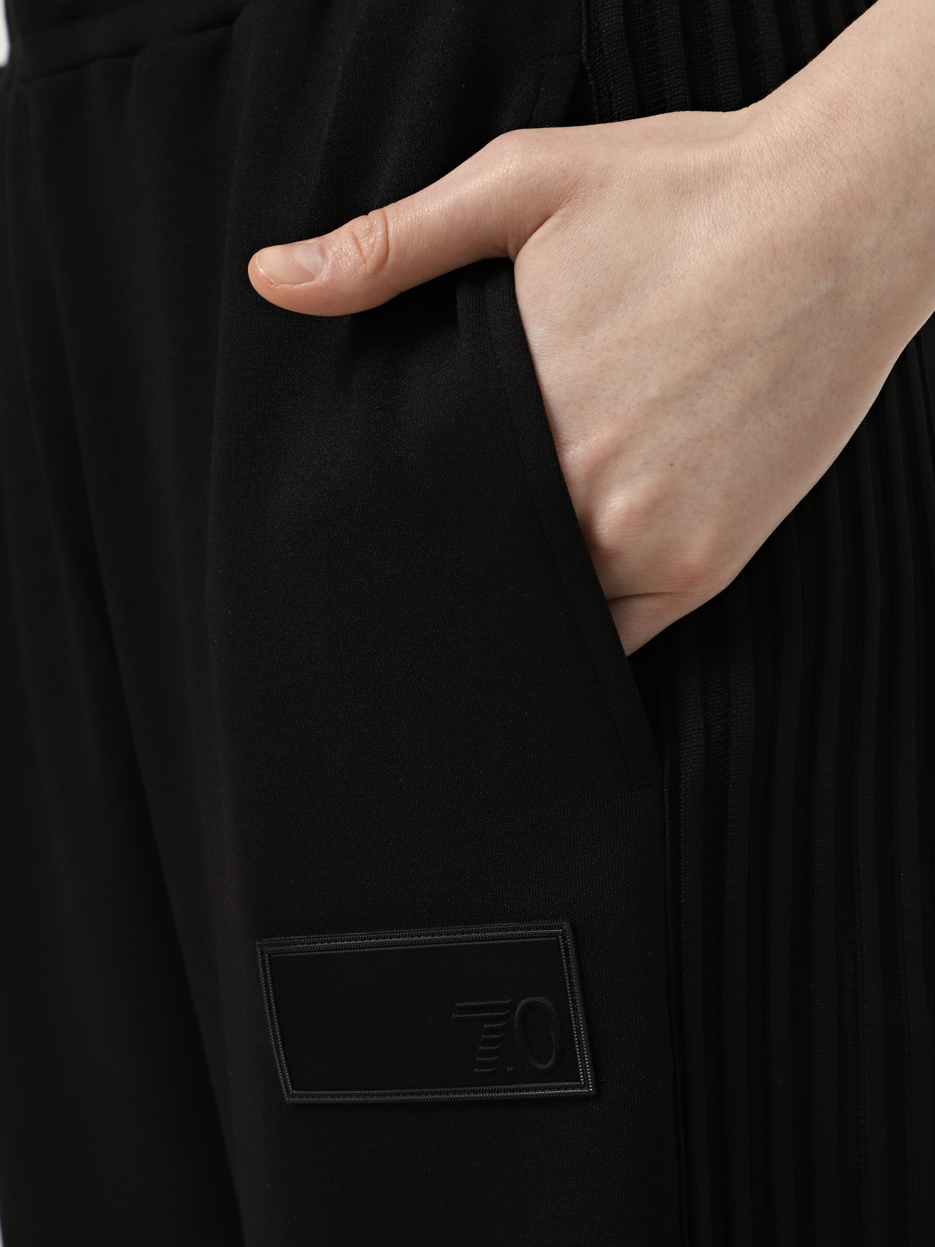 Штаны спортивные EA7 7.0 модель 6DUP02-PJZKZ-1200 Фото