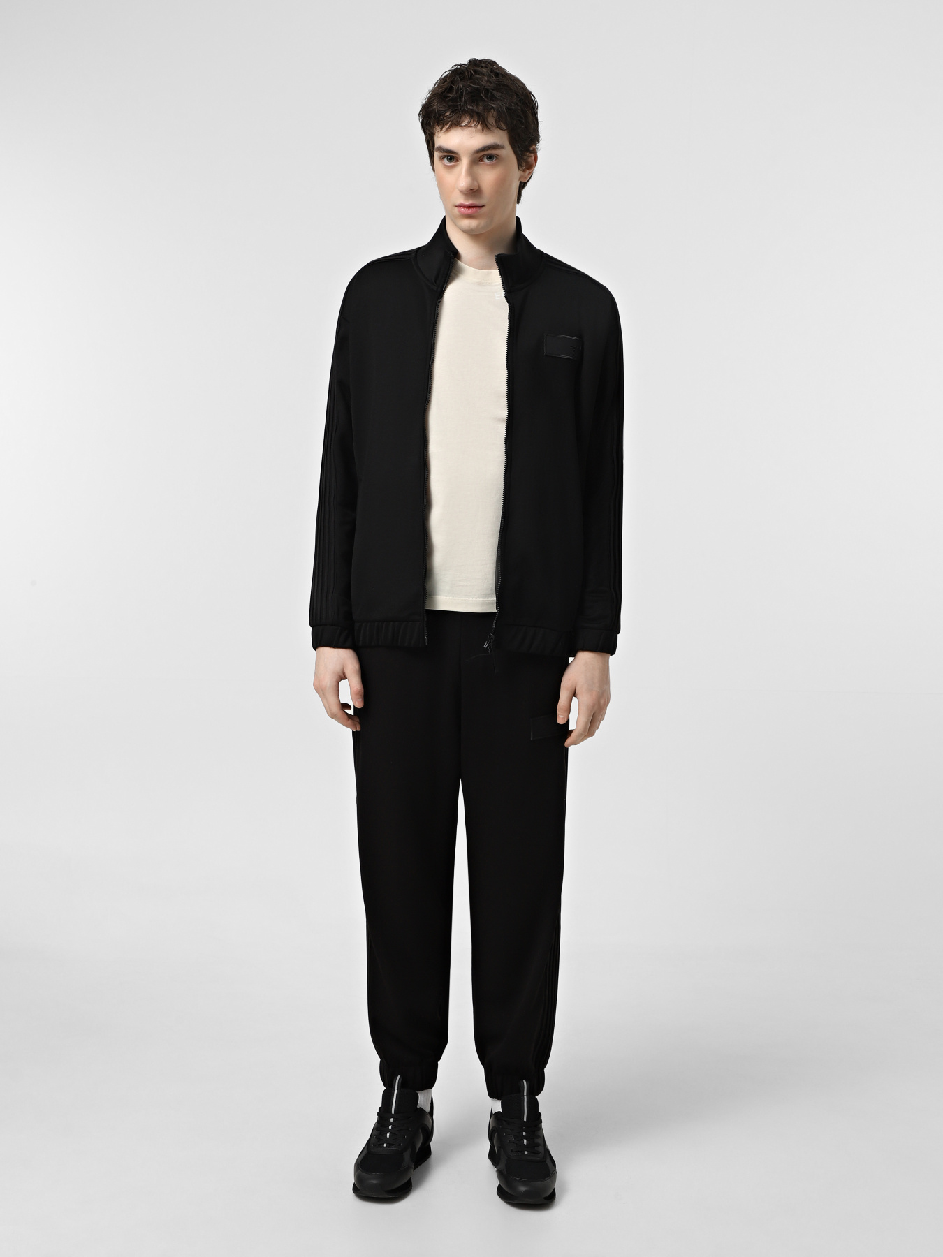 Кофта EA7 7.0 модель 6DUM03-PJPXZ-1200 Кофта EA7 7.0 модель 6DUM03-PJPXZ-1200 Фото