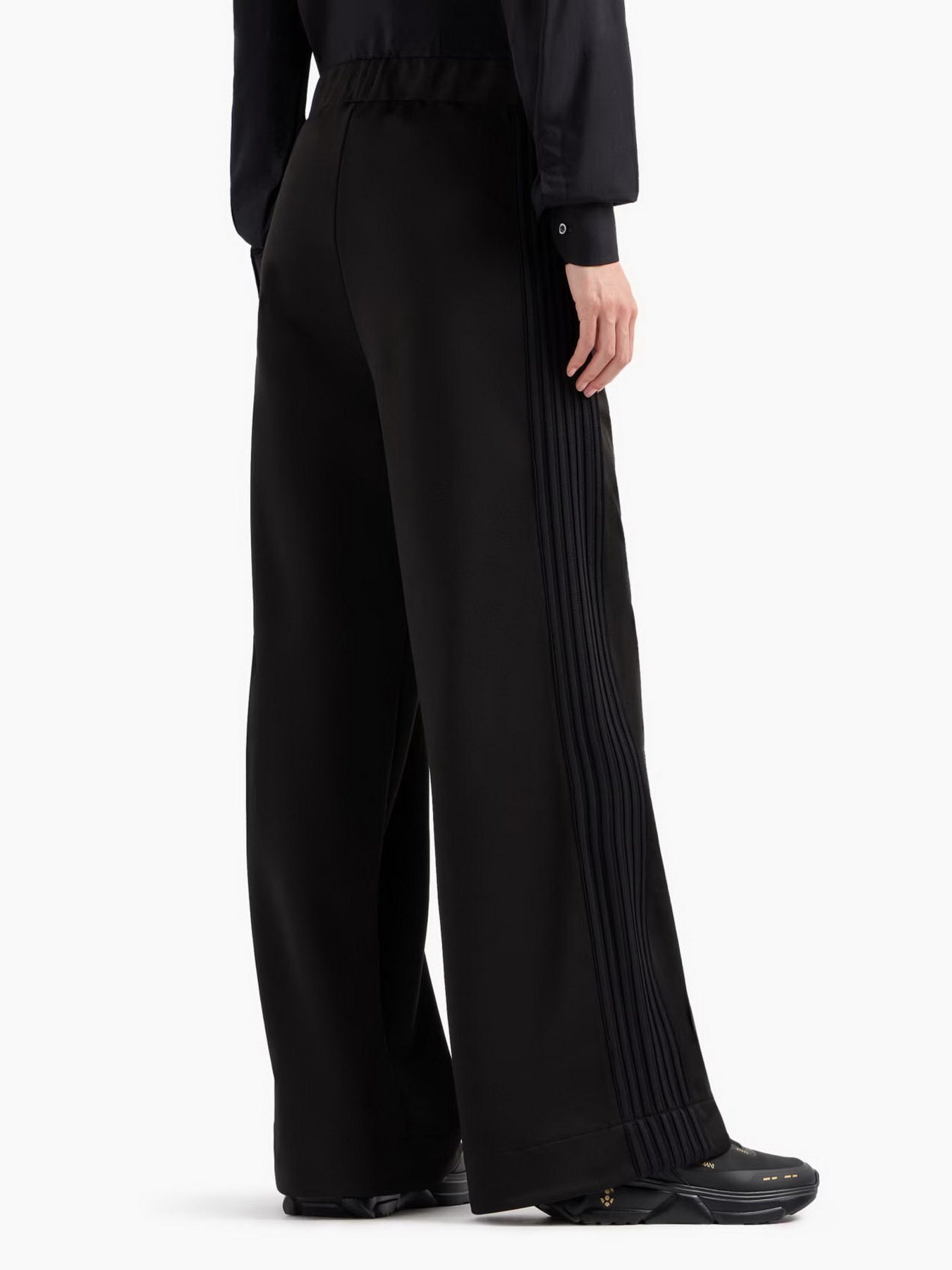 Штаны спортивные EA7 7.0 модель 6DUP03-PJPXZ-1200 Фото