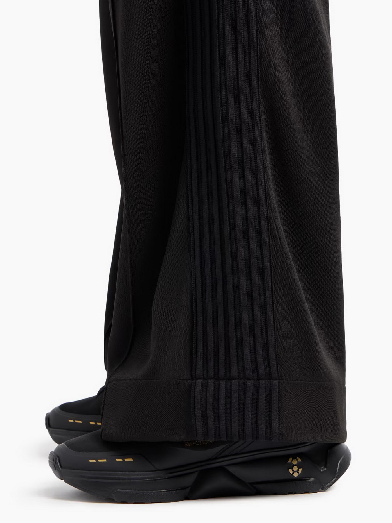 Штаны спортивные EA7 7.0 модель 6DUP03-PJPXZ-1200 Фото