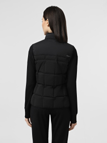 Жилет з утеплювачем EA7 Golf Pro модель 6DTQ07-TNGKZ-1200 Фото