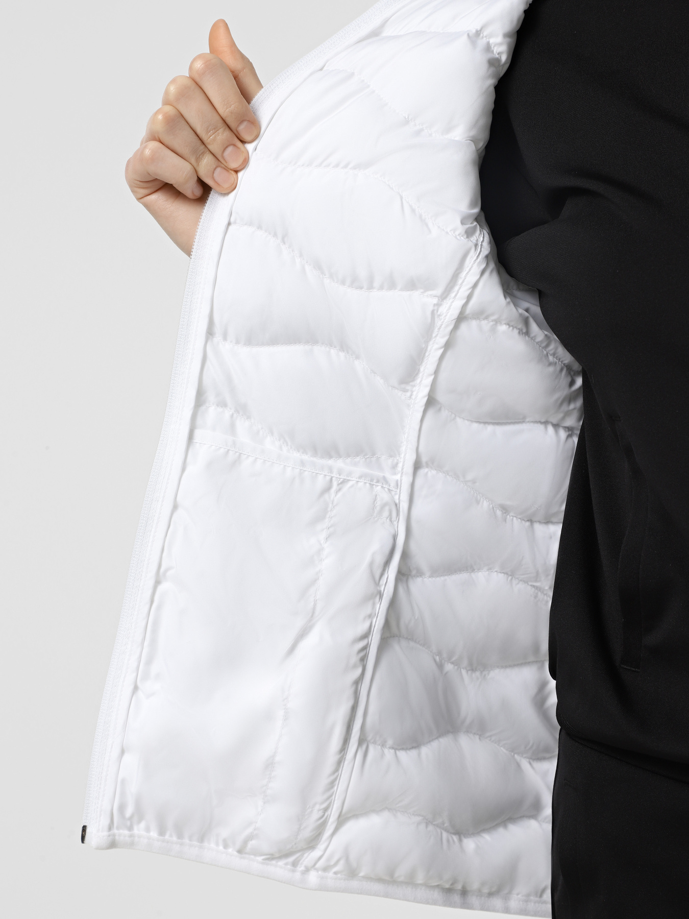 Демісезонна куртка EA7 Core модель 8NTB21-TNF8Z-1100 Фото