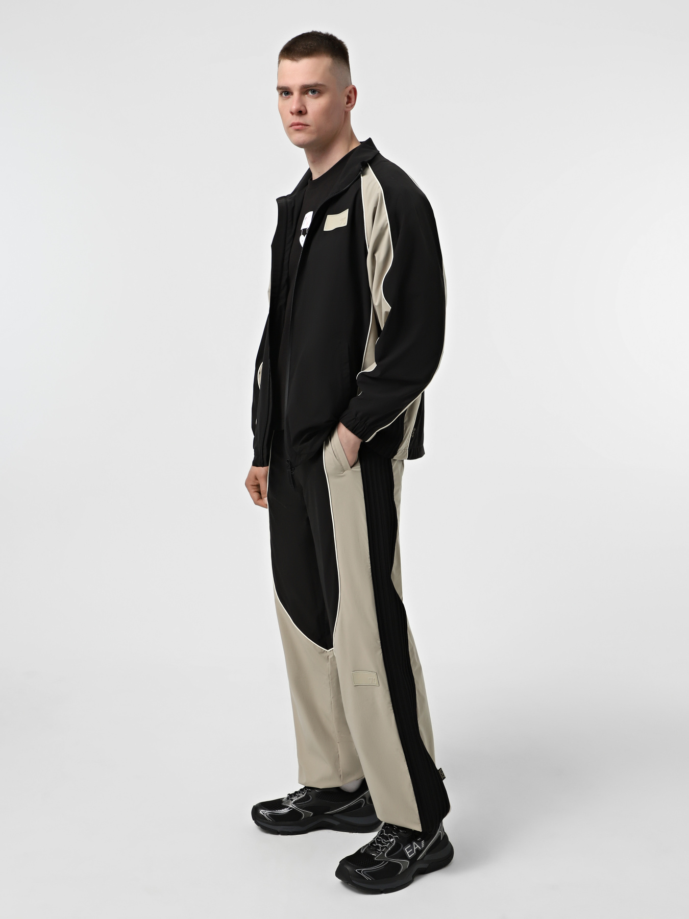 Вітровка EA7 7.0 модель 7X000086-AF14333-UC001 Фото