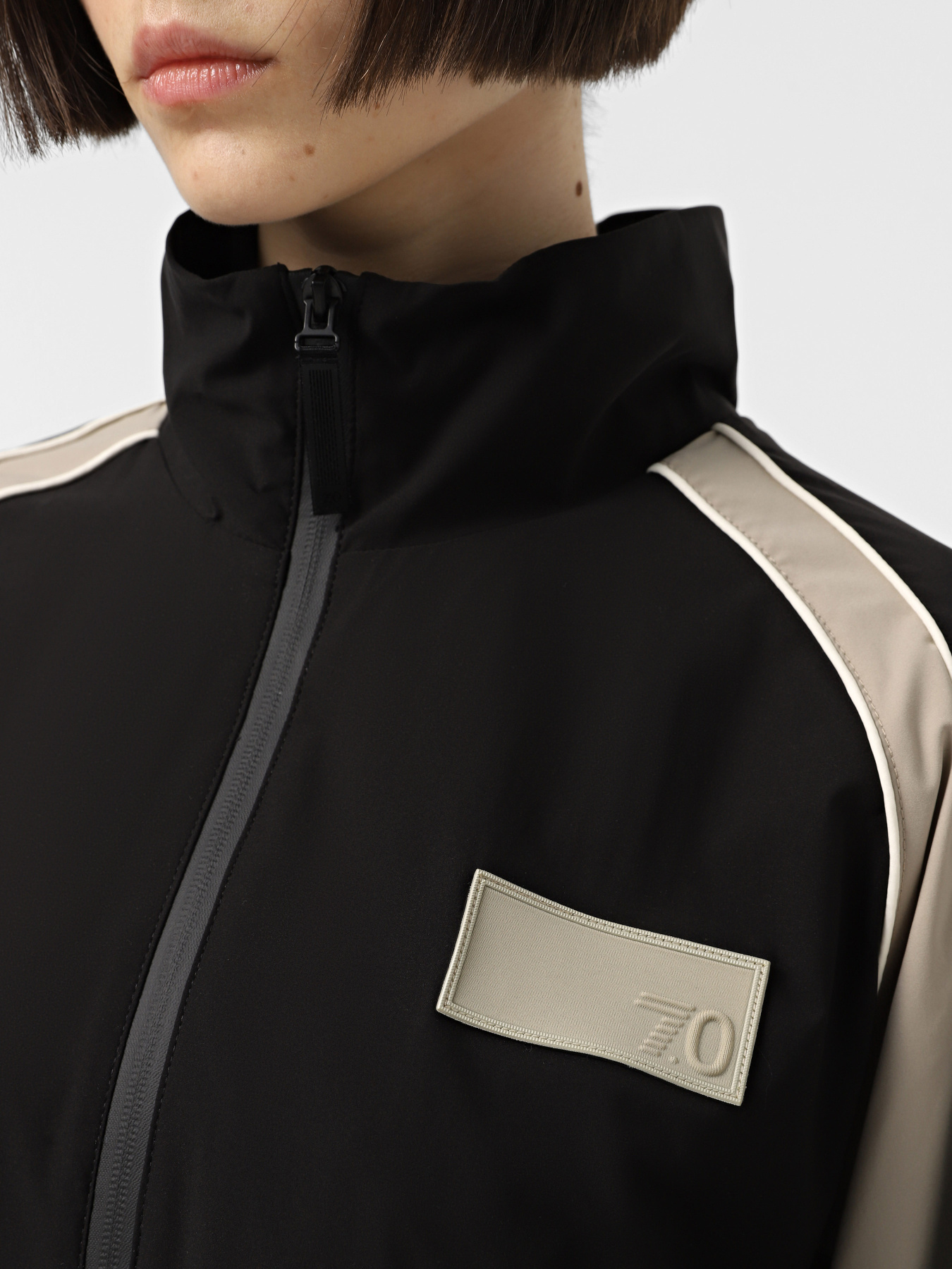 Вітровка EA7 7.0 модель 7X000086-AF14333-UC001 Фото