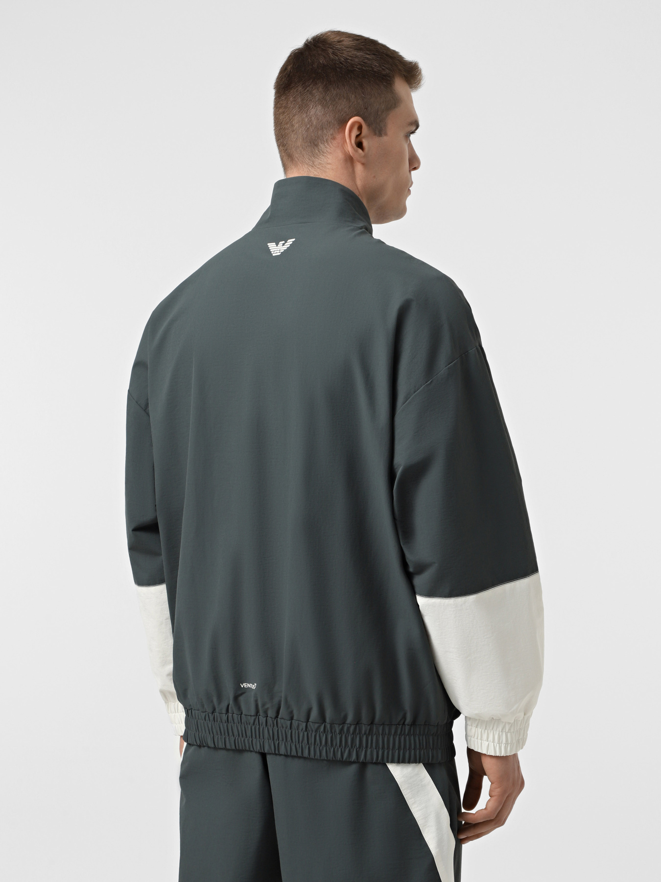 Вітровка EA7 Golf Pro модель 7X000104-AF13387-U8109 Вітровка EA7 Golf Pro модель 7X000104-AF13387-U8109 Фото