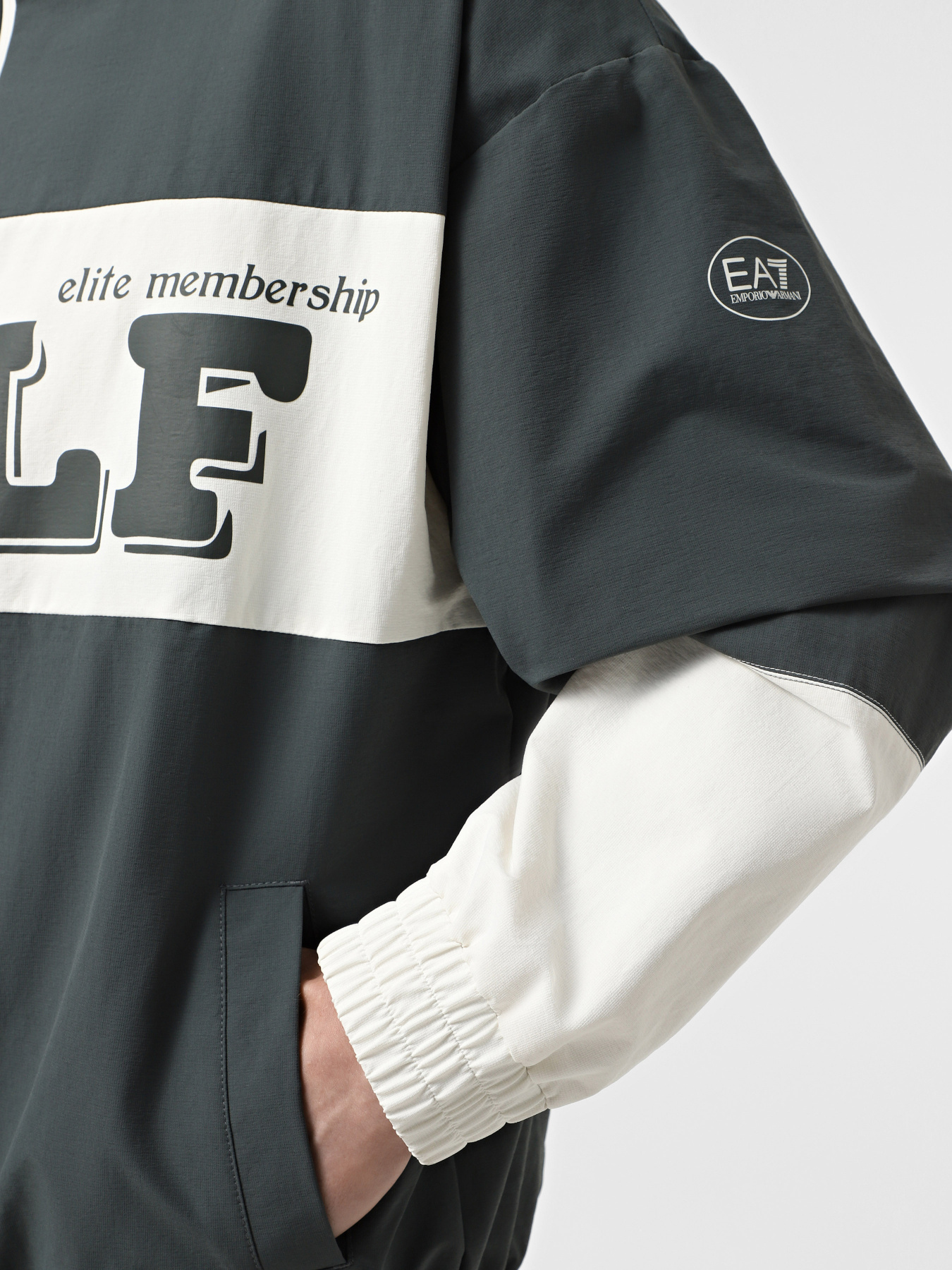 Вітровка EA7 Golf Pro модель 7X000104-AF13387-U8109 Вітровка EA7 Golf Pro модель 7X000104-AF13387-U8109 Фото