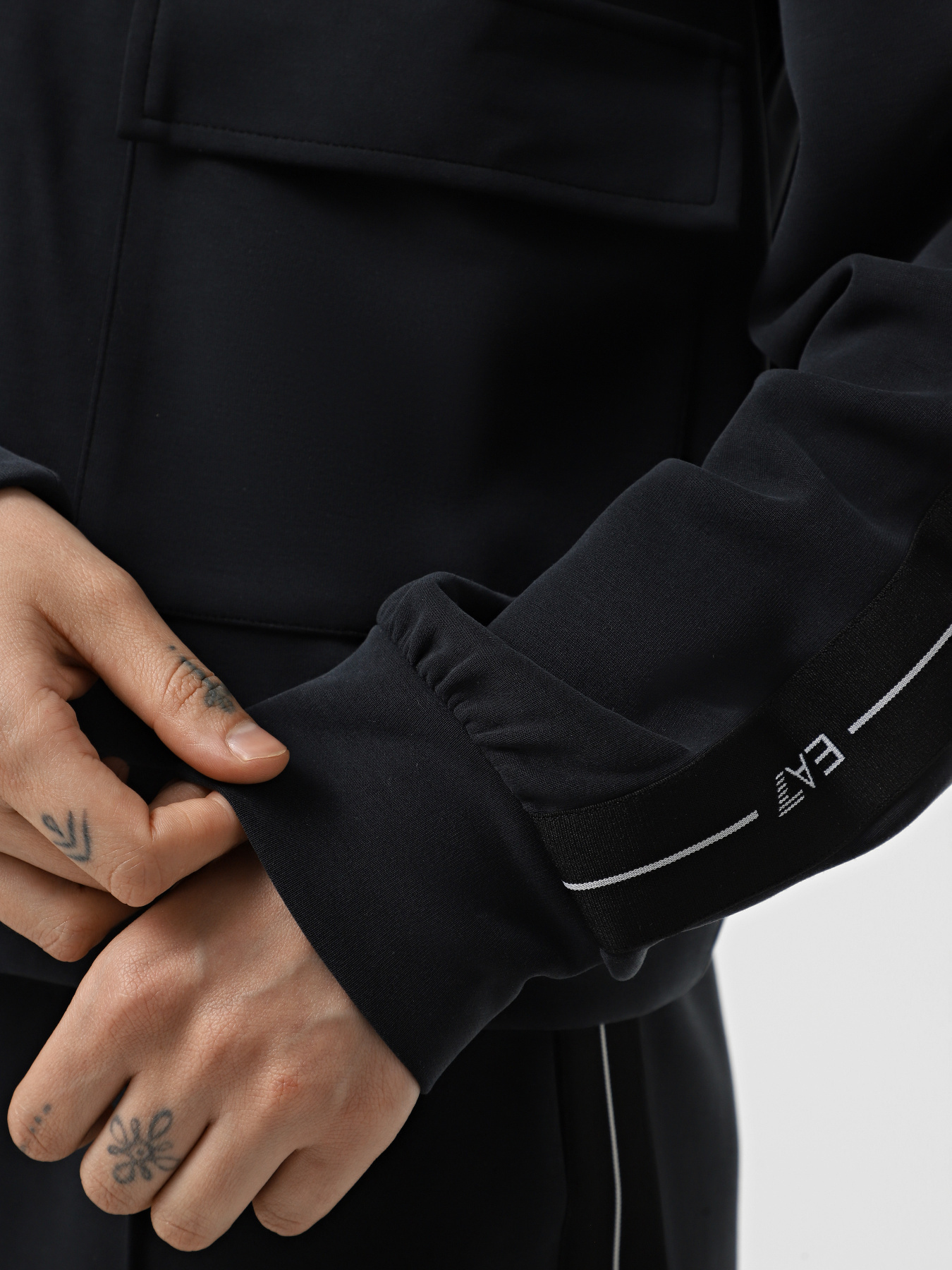 Кофта EA7 Logo Series модель 7W000171-AF12643-UC001 Кофта EA7 Logo Series модель 7W000171-AF12643-UC001 Фото