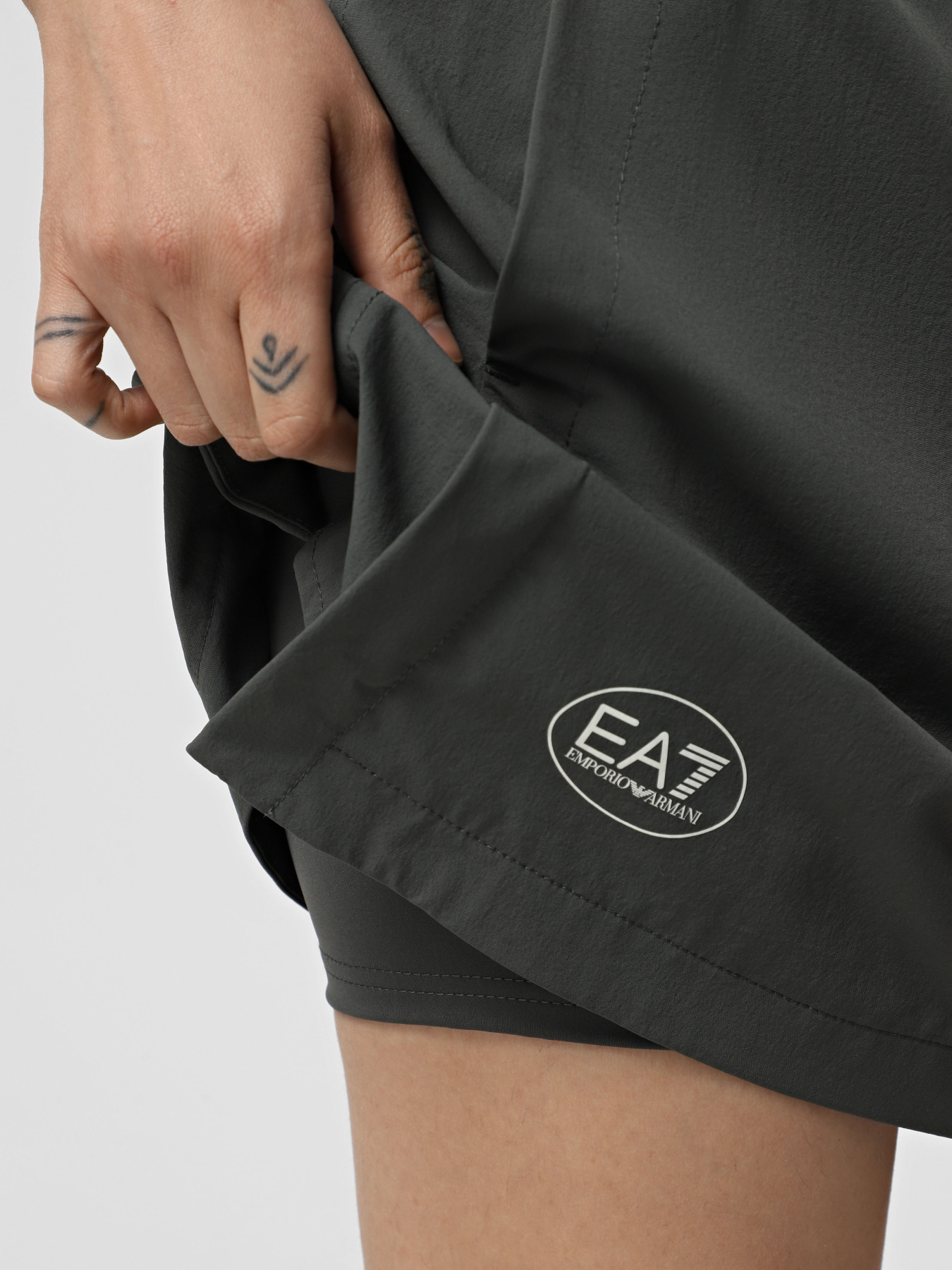 Спідниця міні EA7 Golf Pro модель 7W000214-AF13389-U8109 Спідниця міні EA7 Golf Pro модель 7W000214-AF13389-U8109 Фото