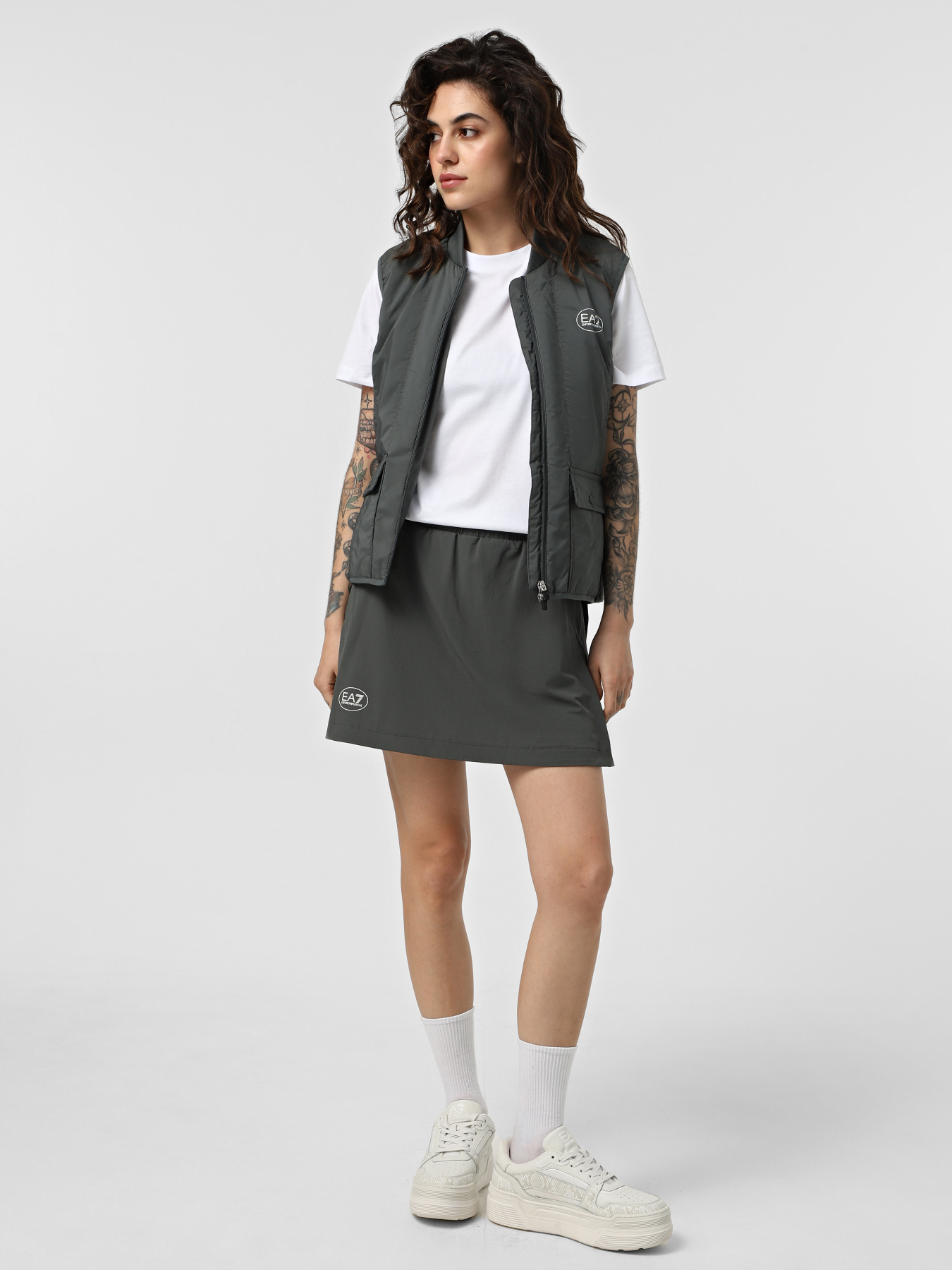 Утеплений жилет EA7 Golf Pro модель 7W000216-AF12954-U8109 Фото