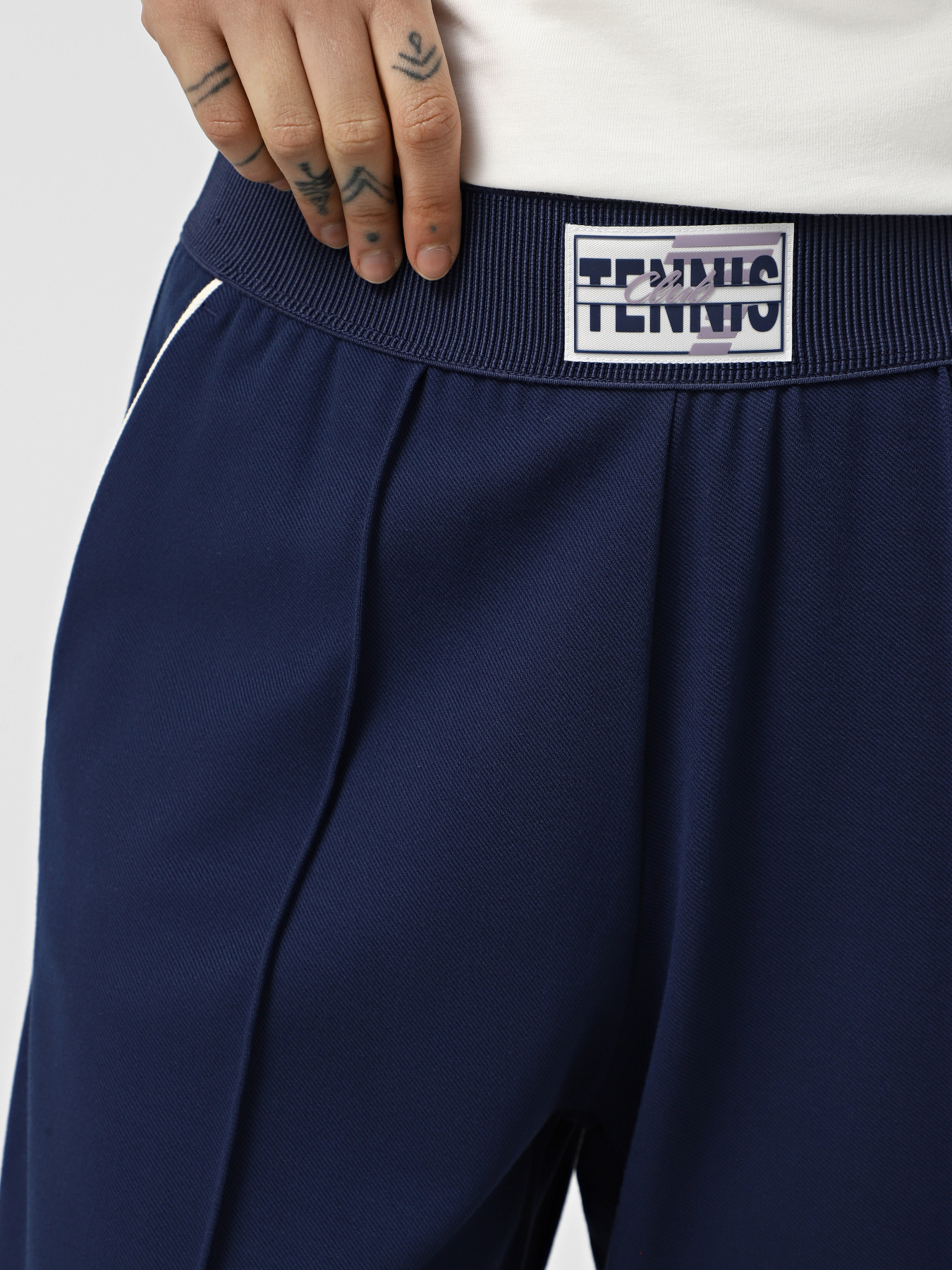 Штаны спортивные EA7 Tennis Club модель 7W000502-AF13289-UB107 Фото