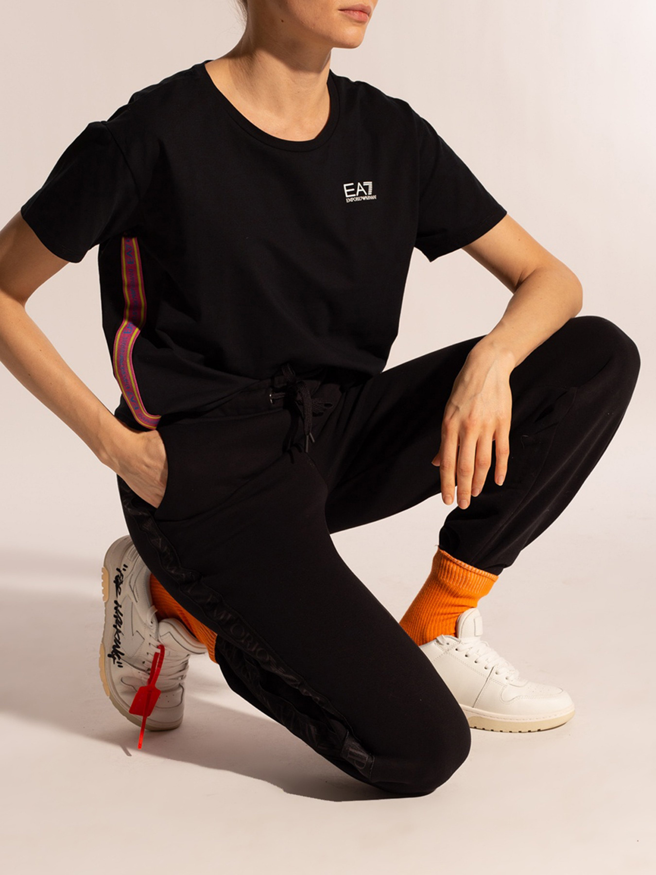 Футболки і поло EA7 модель 3KTT21-TJ29Z-1200 Фото